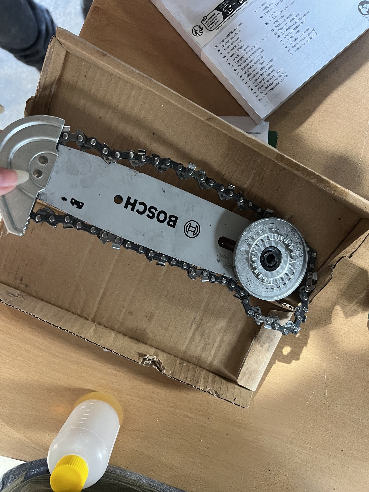Bosch accukettingzaag UniversalChain 18 (zonder accu, 18 V systeem, in kartonnen doos)