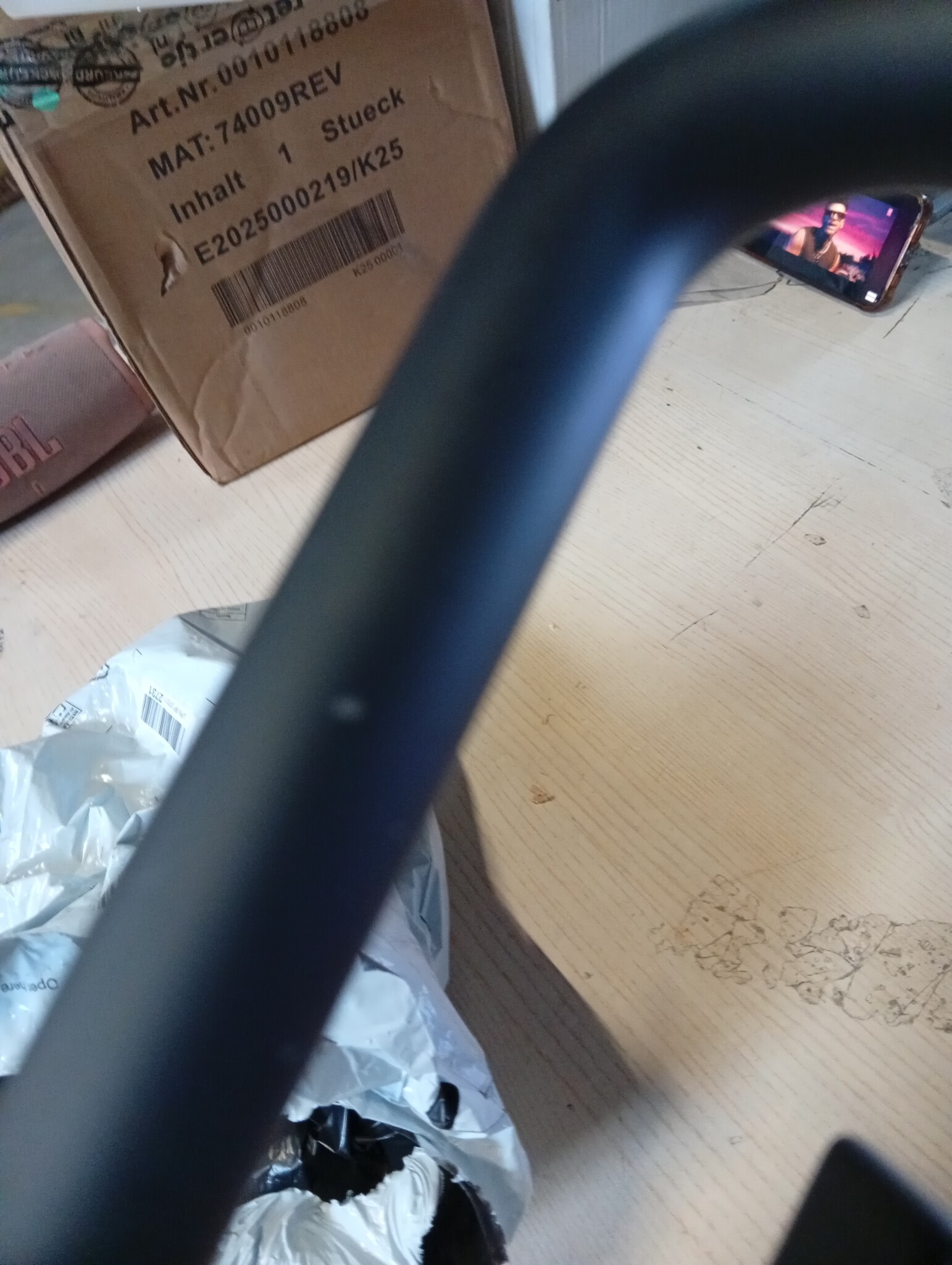 SCHÜTTE 33126 Los Angeles Wastafelarmatuur met hoge uitloop, waterkraan voor de badkamer met pop-up excentrische wastafelkraan, hoge wastafelkraan met eengreepsmengkraan, zwart