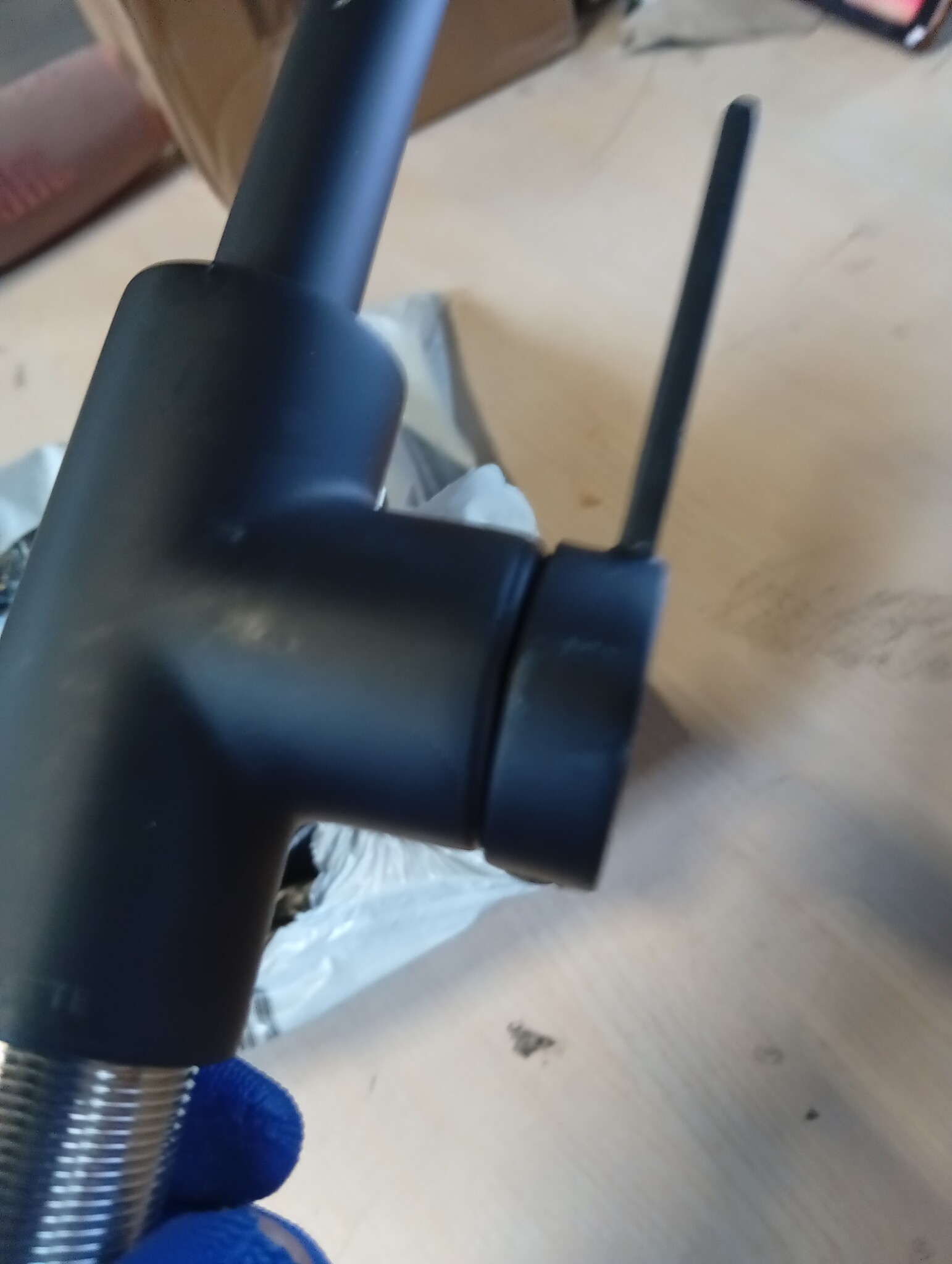 SCHÜTTE 33126 Los Angeles Wastafelarmatuur met hoge uitloop, waterkraan voor de badkamer met pop-up excentrische wastafelkraan, hoge wastafelkraan met eengreepsmengkraan, zwart