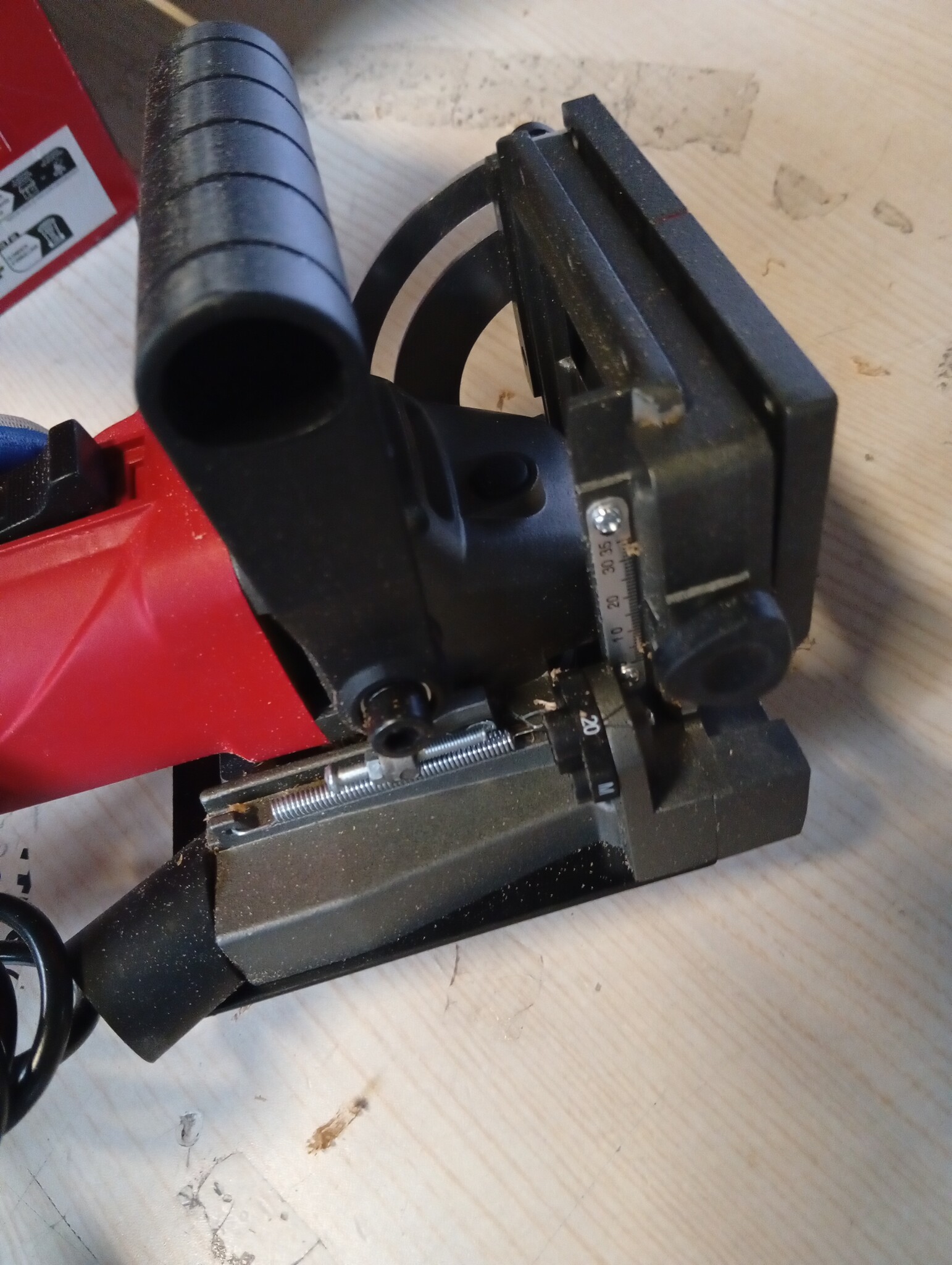 Einhell Lamellendeuvelfrees TC-BJ 900 860W met 54% korting