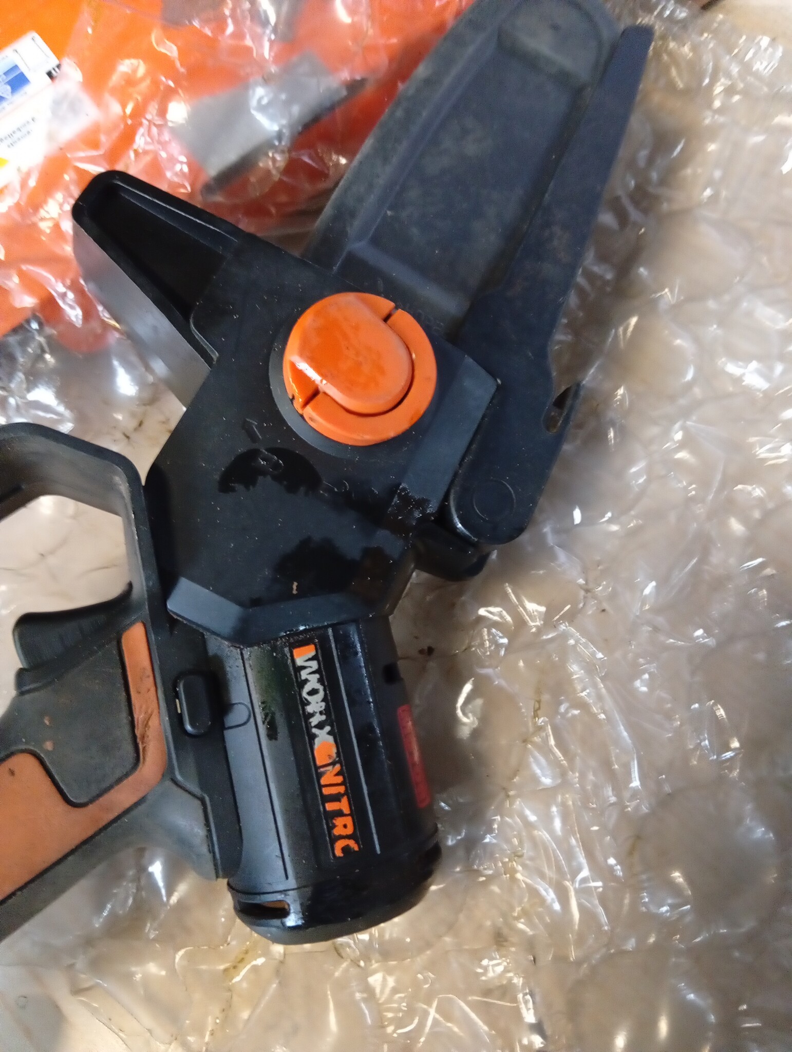 Mini Accu-kettingzaag 20V WORX Borstelloos 12cm - 59% Korting