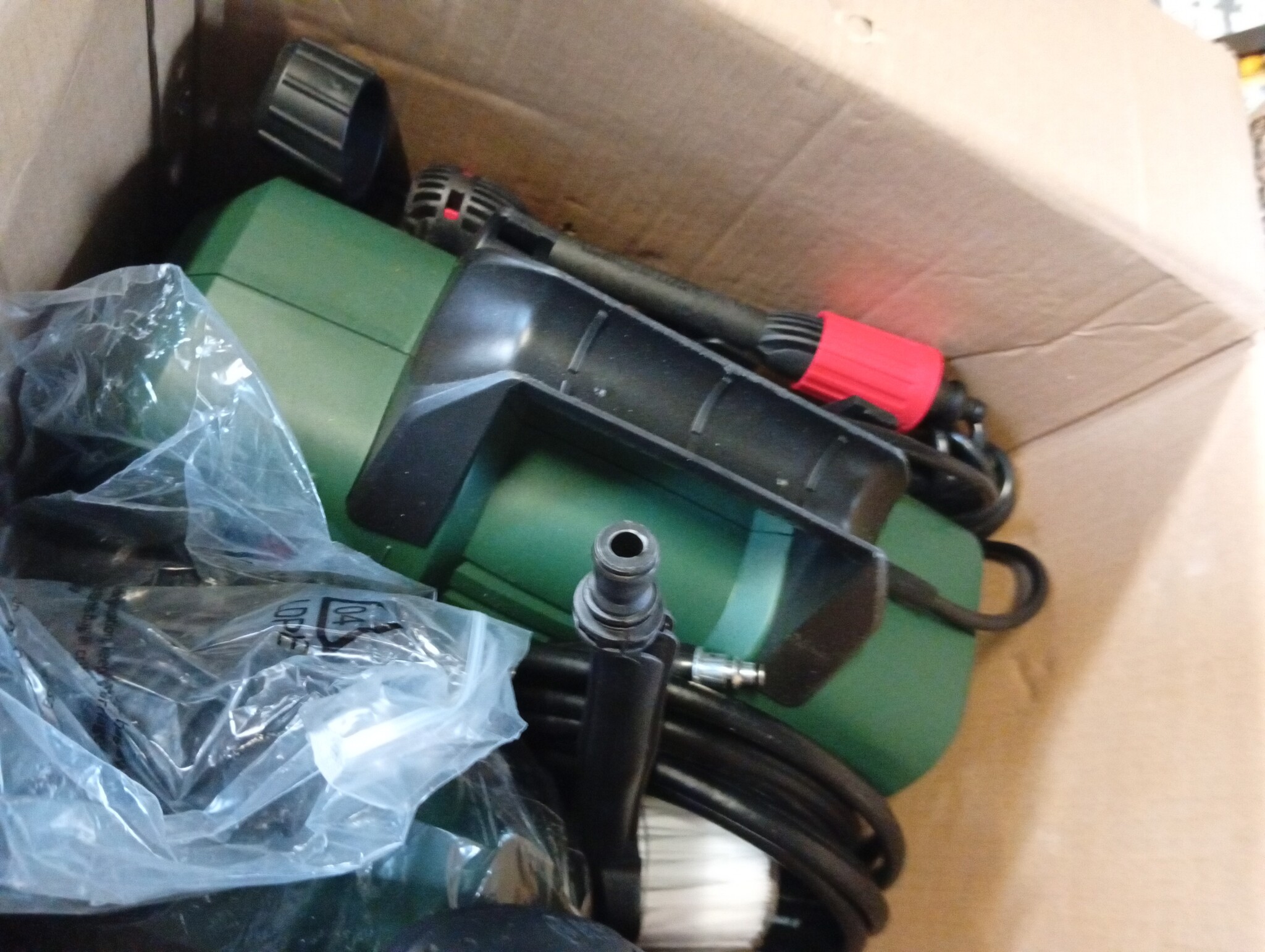Bosch Hogedrukreiniger EasyAquatak 120 (1500 W, inclusief huis- en autoset, max. pomphoeveelheid: 350 l/u, in kartonnen doos)