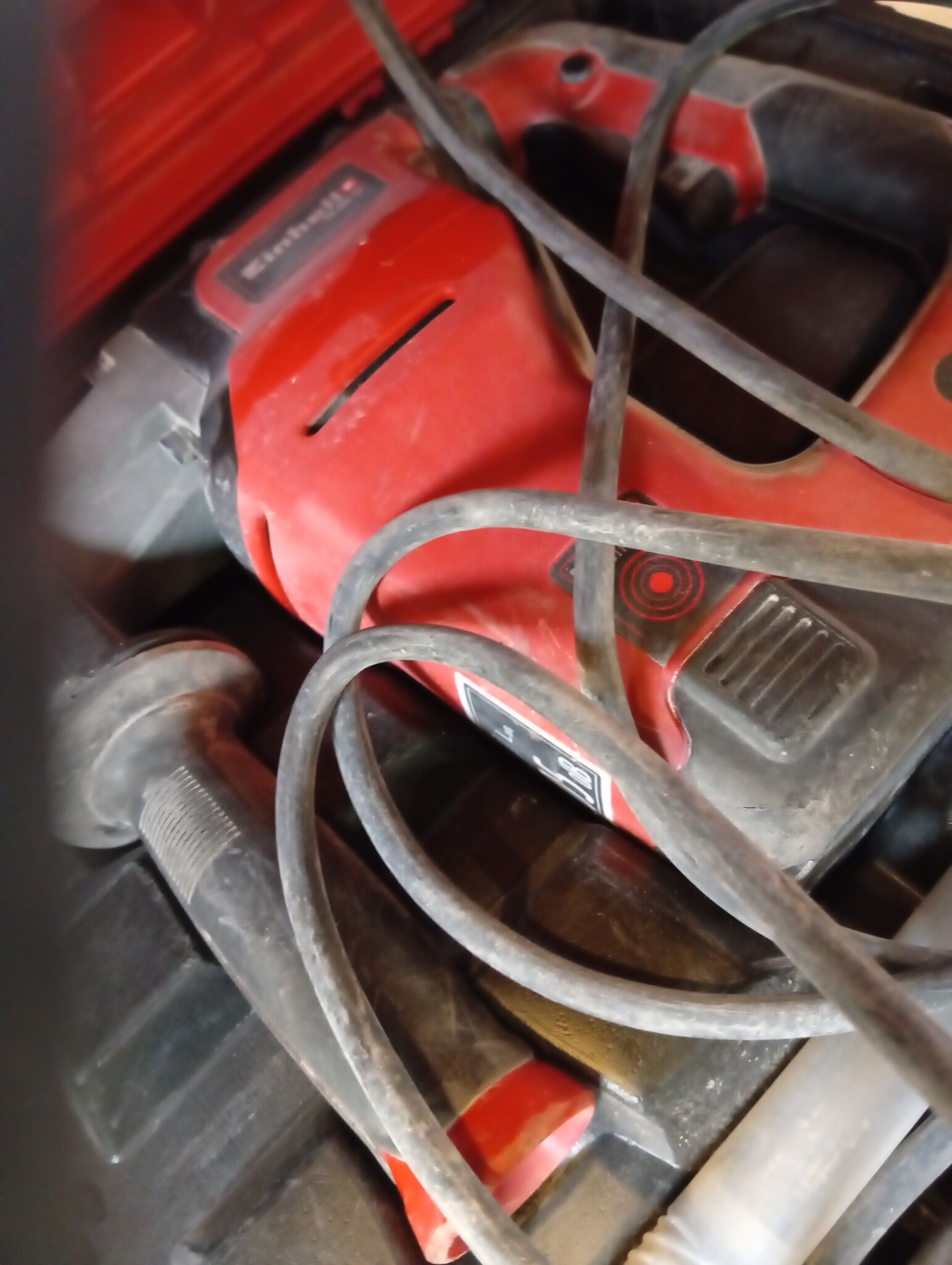 Einhell Breekhamer TE-DH 12 (1050 W, 12 J, SDSmax-gereedschapshouder, trillingsgedempte handgreep, flexibel verstelbare extra handgreep, 4 m rubberen kabel, incl. Spitse- platte beitels, incl. e-box)