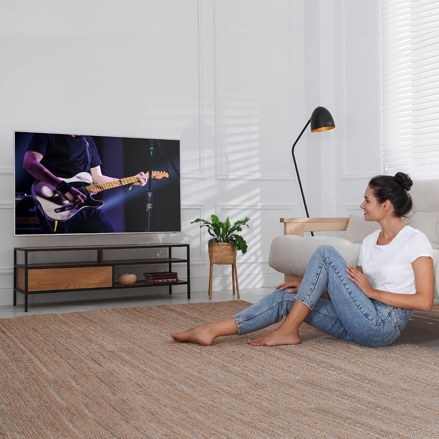 BONTEC TV-Muurbeugel met 850 mm Extra Lange Scharnierarm voor 32-70 Inch LCD/LED/OLED-TV's tot 60 kg, Kantelbaar, Zwenkbaar, Draaibaar, Max. VESA 400x400mm - Maat Verlengbaar 850 mm
