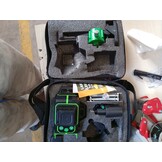 Cross Line Laser, 4 x 360° zelfnivellerende groene laserwaterpas, 4D-rotatielaser met 16 lijnen, zelfnivellerend met 2 batterijen, in hoogte verstelbare verlengstangstatief