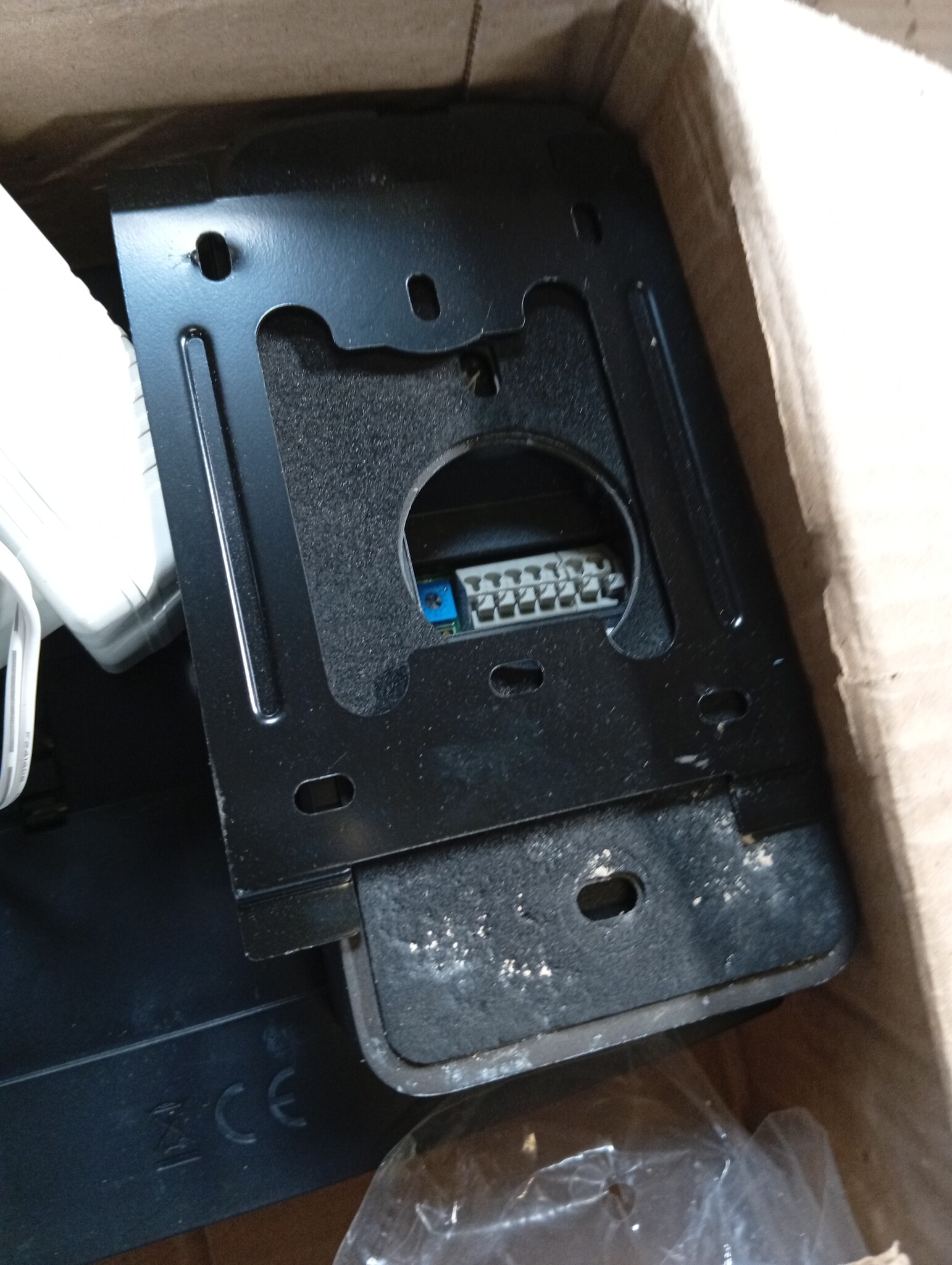 Video-intercom Somfy V350: 7" Scherm, Nachtzicht, 60% Korting