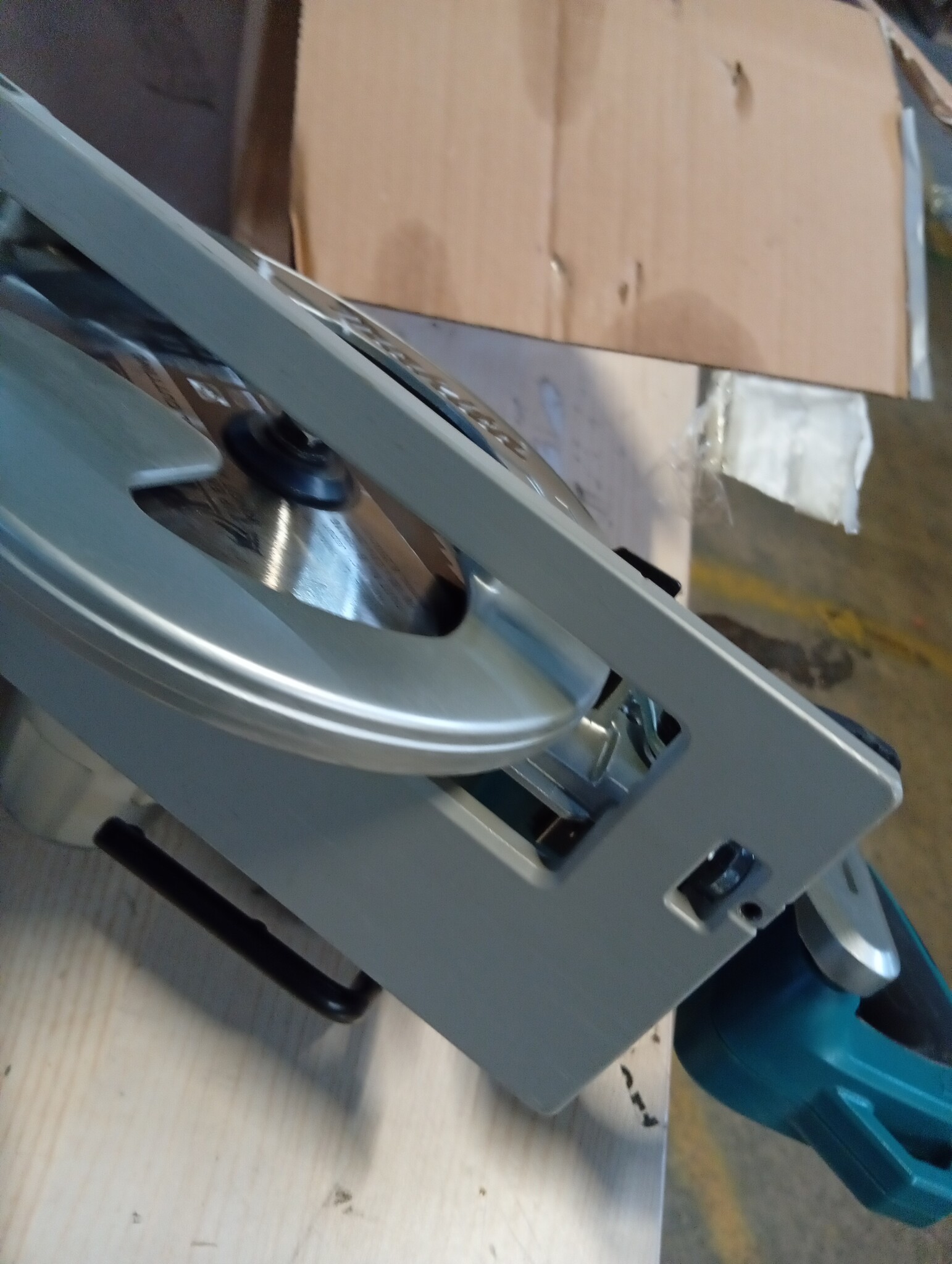 Makita DRS780Z accu-handcirkelzaag, 65 mm, 2 x 18 V (zonder accu, zonder oplader), blauw/zwart