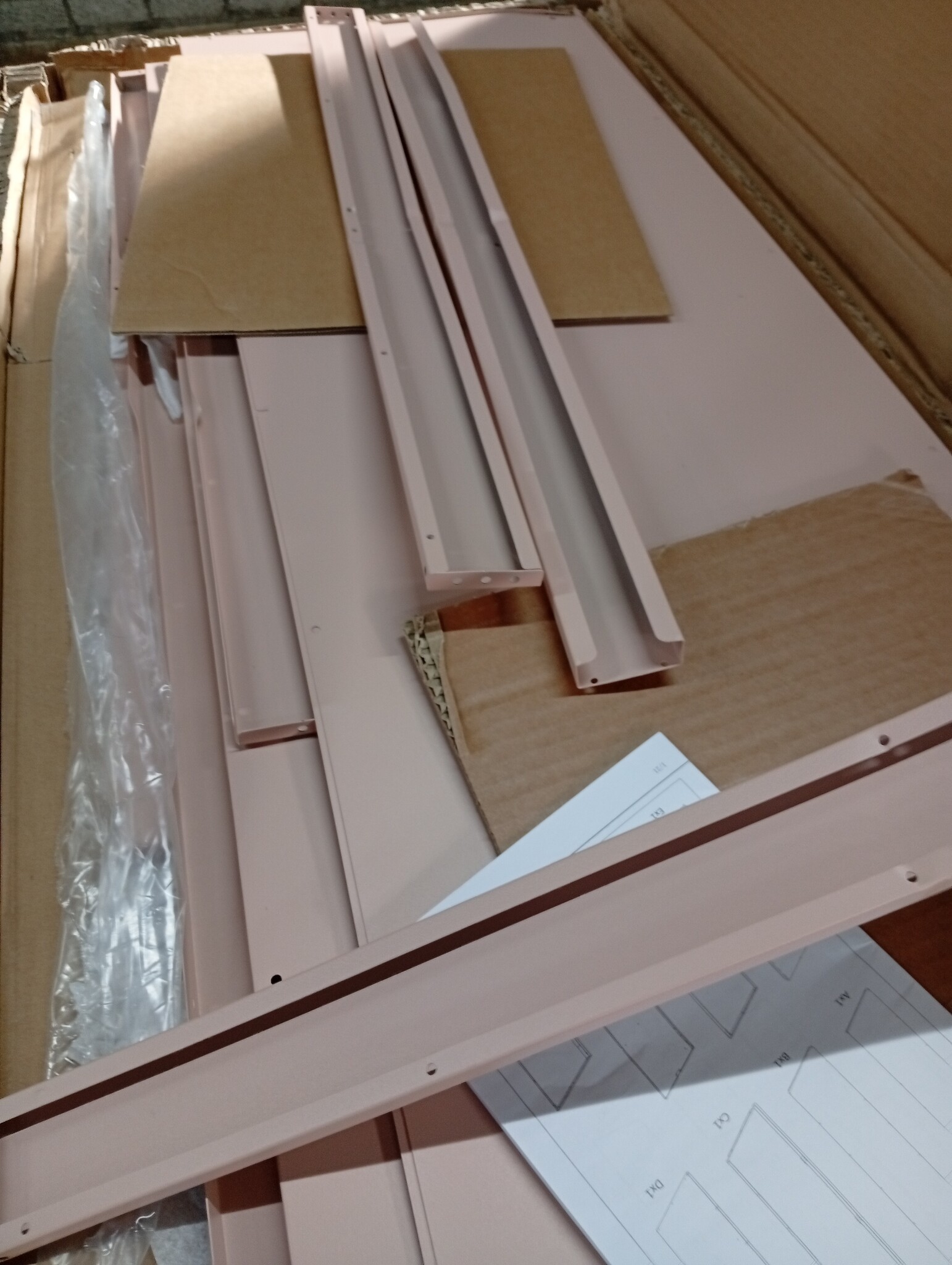 VidaXL Dressoir Roze Staal 68,5x38,5x123,5 cm - 55% Korting