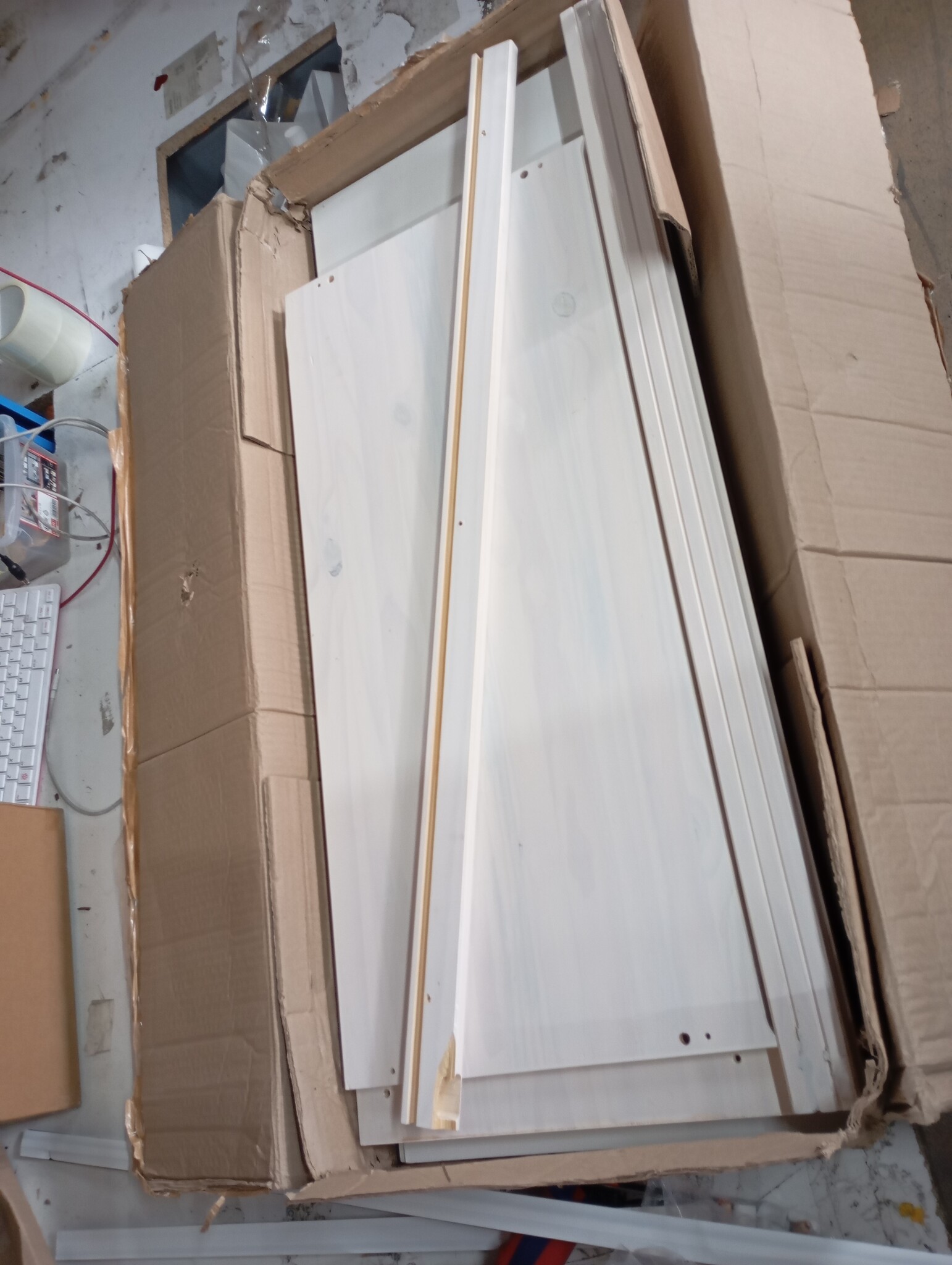 vidaXL BODO Boekenkast 5-laags Massief Grenenhout Wit - 60% Korting