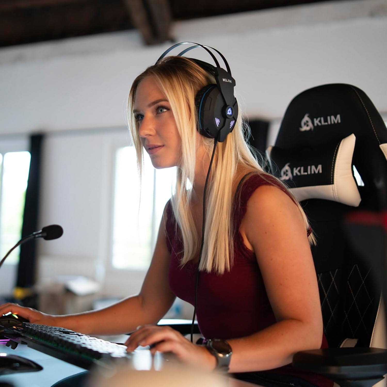 KLIM Impact V2 - Gaming -headset en Mikro (USB) - 7.1 Surround Sound + Isolation - Hoge kwaliteit Sound + PS5 -headset met Sonore Bass - voor pc, PlayStation, videogames [Nieuwe-versie]
