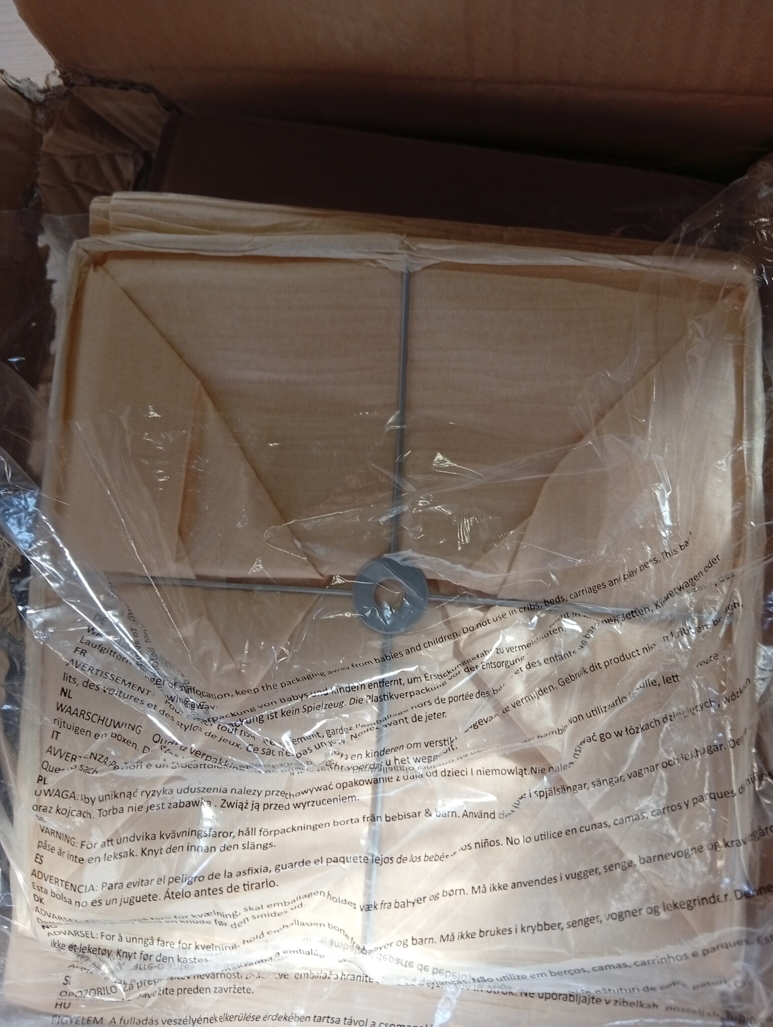 Vloerlamp met papieren lampenkap 135 cm