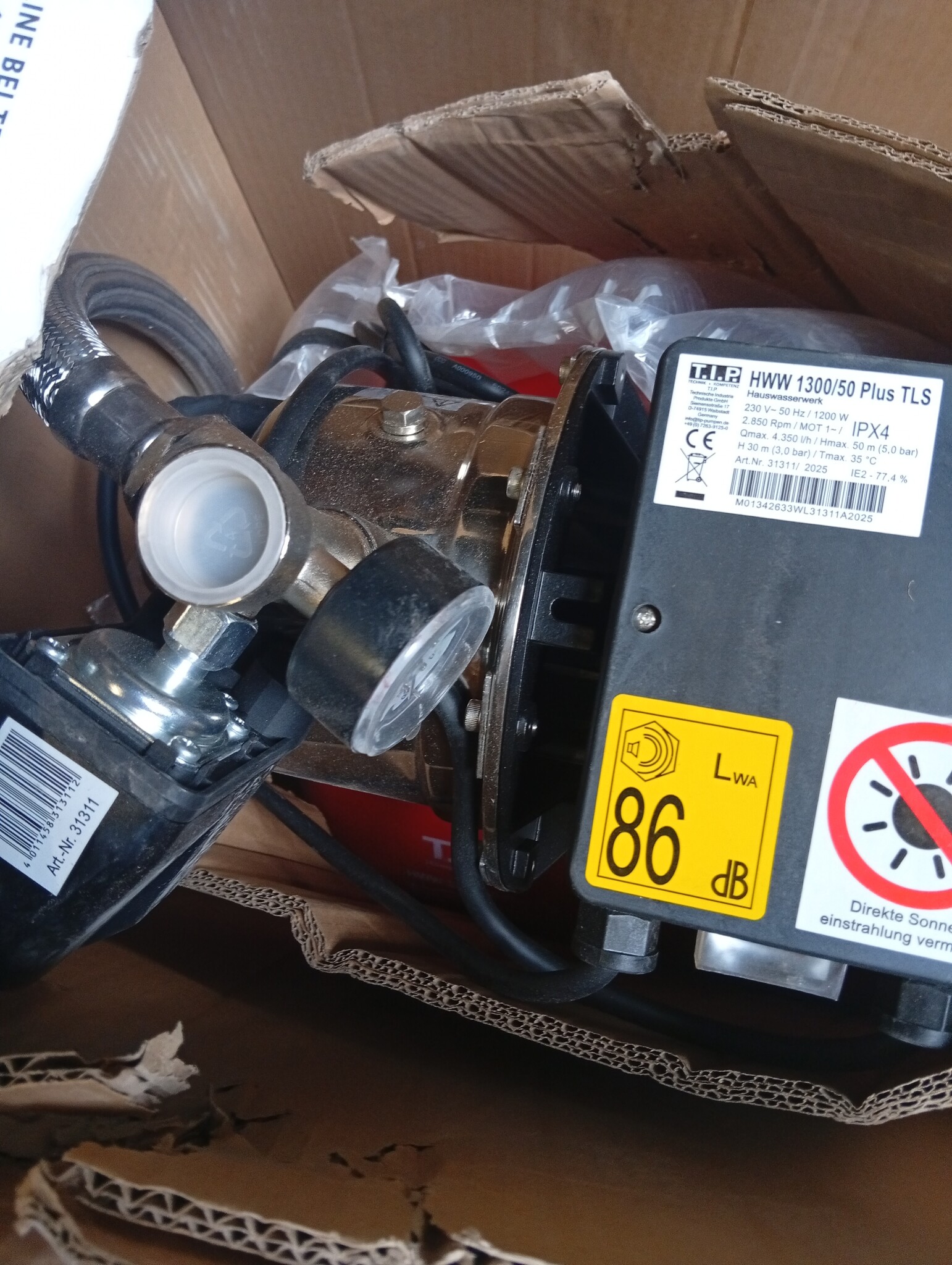 T.I.P. HWW 1300/50 Plus TLS 31311 Hydrofoorpomp met drukvat, debiet van 4.200 l/u, max. opvoerhoogte/max. druk van 50 m/5,0 bar, 1.200 watt, droogloopbeveiliging, stalen drukvat van 50 liter - Maat Fördermenge 4.200 l/h