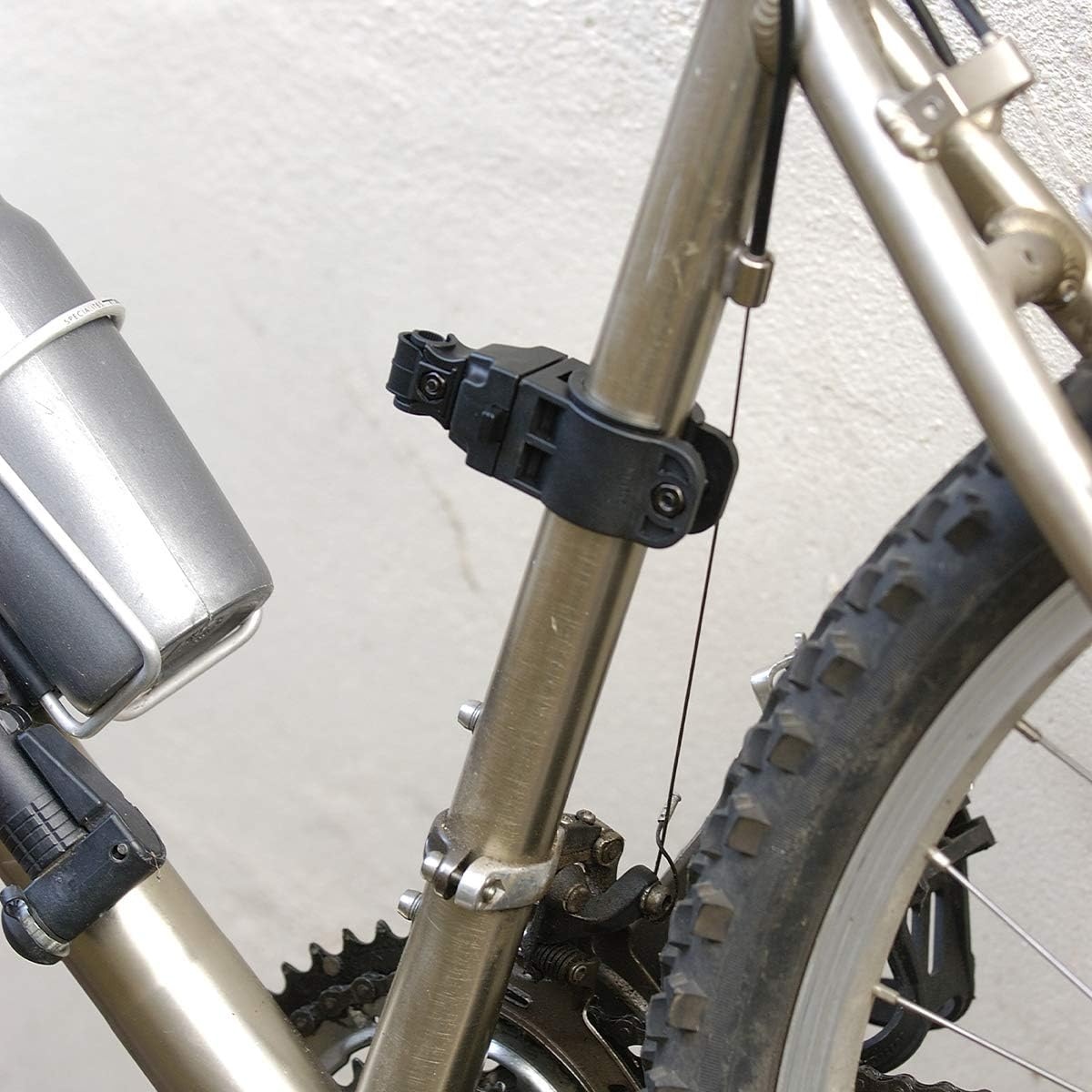 Master Lock 8350EURDPRO Universele draagbeugel voor fietsslot, Zwart, van 6 tot 10 mm