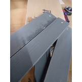 vidaXL Plantenstandaard grijs 104,5x25x109,5 cm massief grenenhout