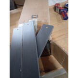 vidaXL Plantenstandaard grijs 104,5x25x109,5 cm massief grenenhout