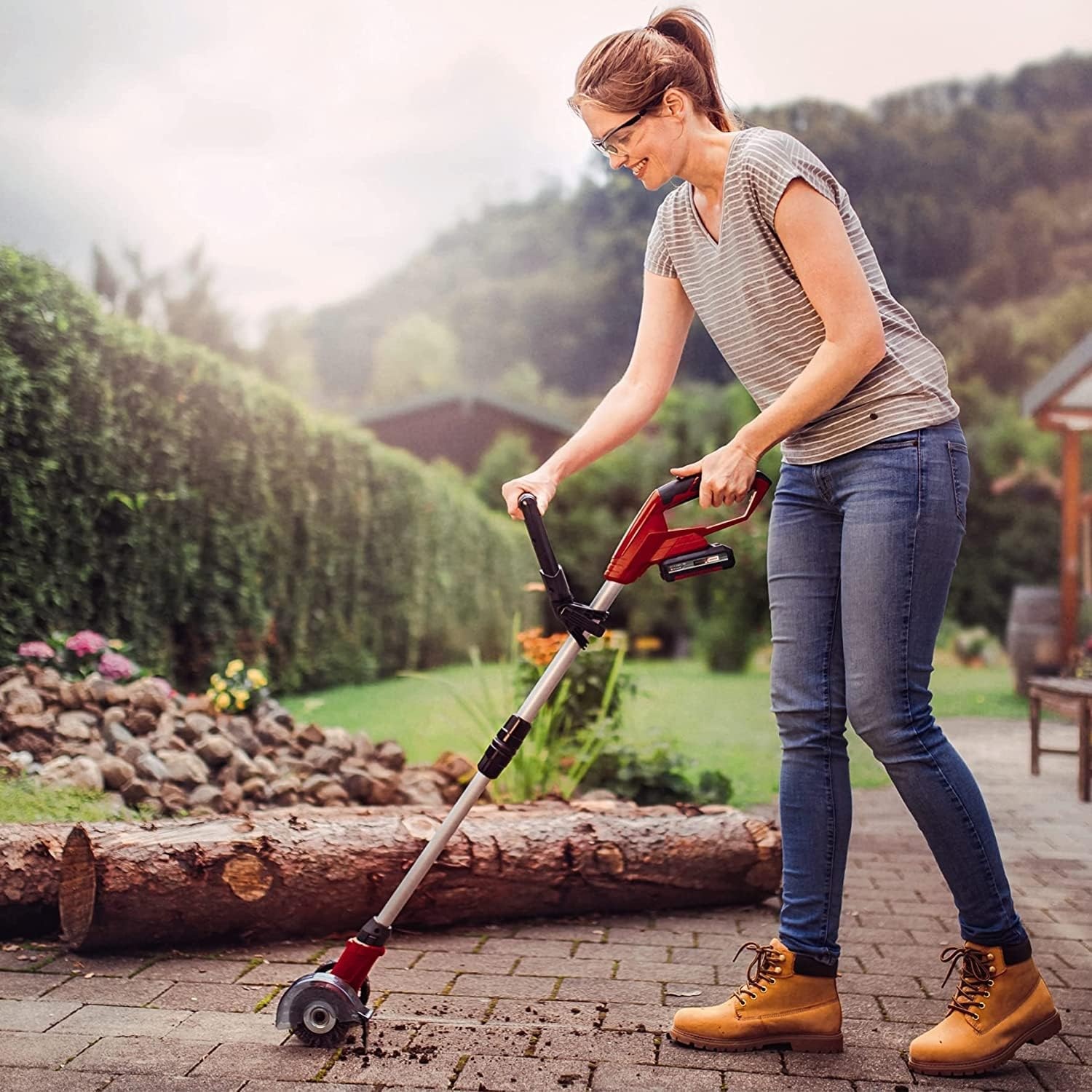 Einhell Accu Voegenreiniger GE-CC 18 Li Kit - Inclusief 2,0 Ah Accu en Snellader