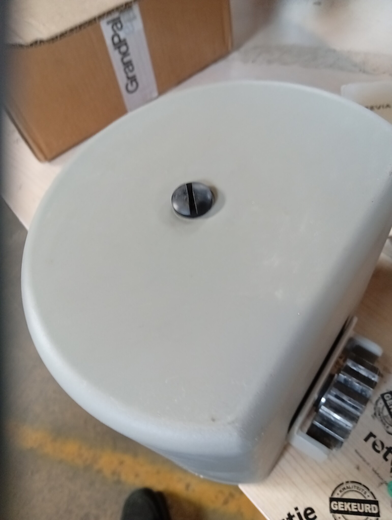 Somfy Freevia Line Grijze Schuifpoortopener met 4 meter Tandheugel en 3 Handzenders