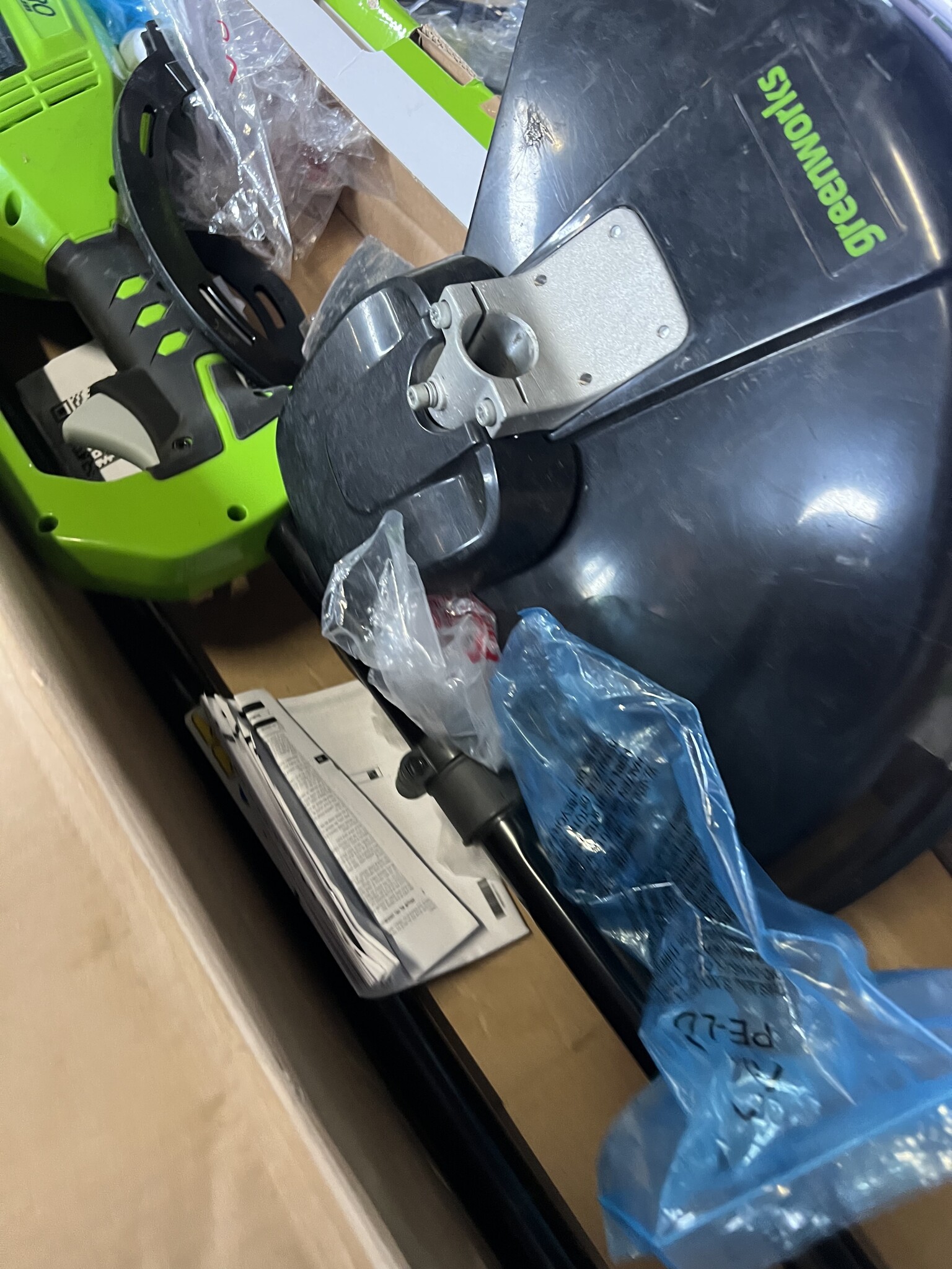 Greenworks 40V Accu Bosmaaier en Grastrimmer - 40 cm - Inclusief 2 Accu's en Lader - Groen