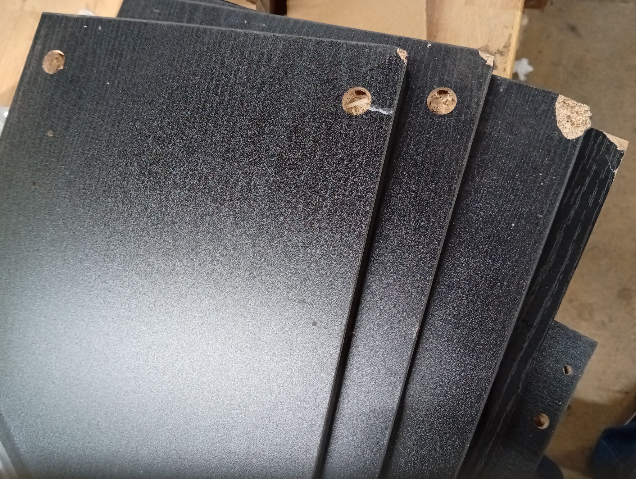 vidaXL Badkamerwandkast 60x25x30 cm bewerkt hout zwart
