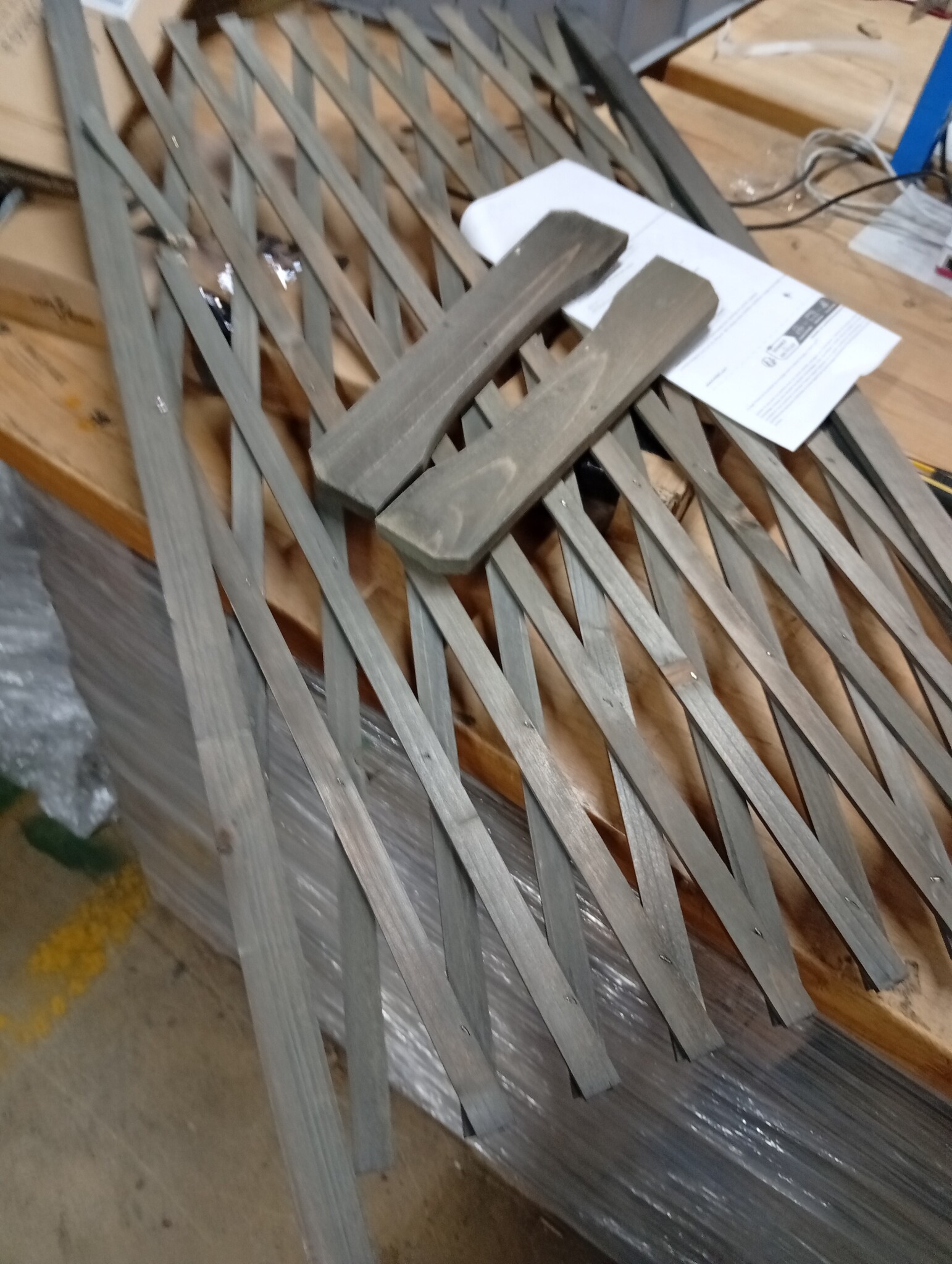 vidaXL Tuinlatwerk 180x100 cm massief vurenhout grijs
