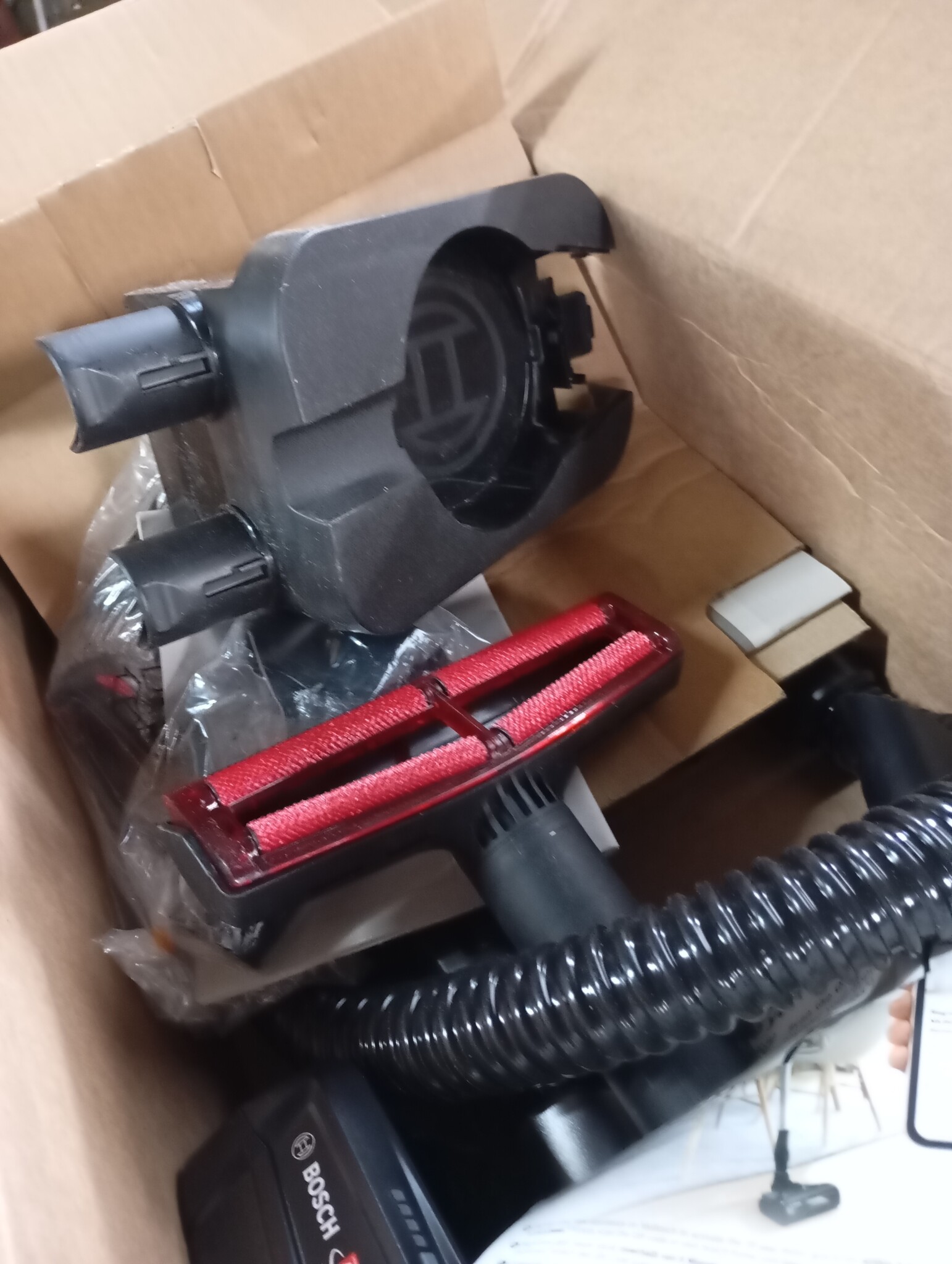 Bosch Unlimited Series 7 BSS715CARP Steelstofzuiger - Wit