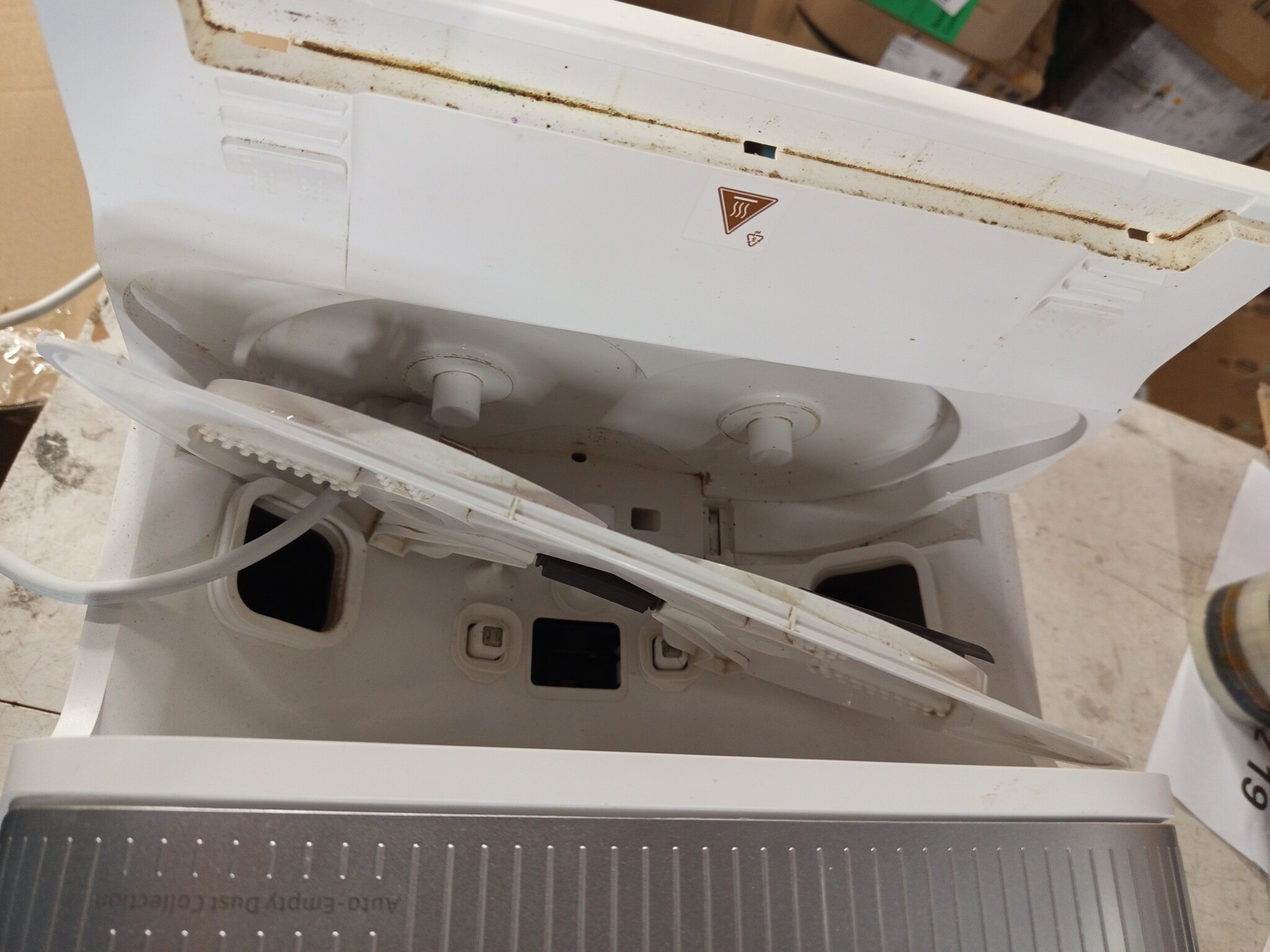 DREAME L40 Ultra AE robotstofzuiger, TriCut-borstel, 19.000 Pa