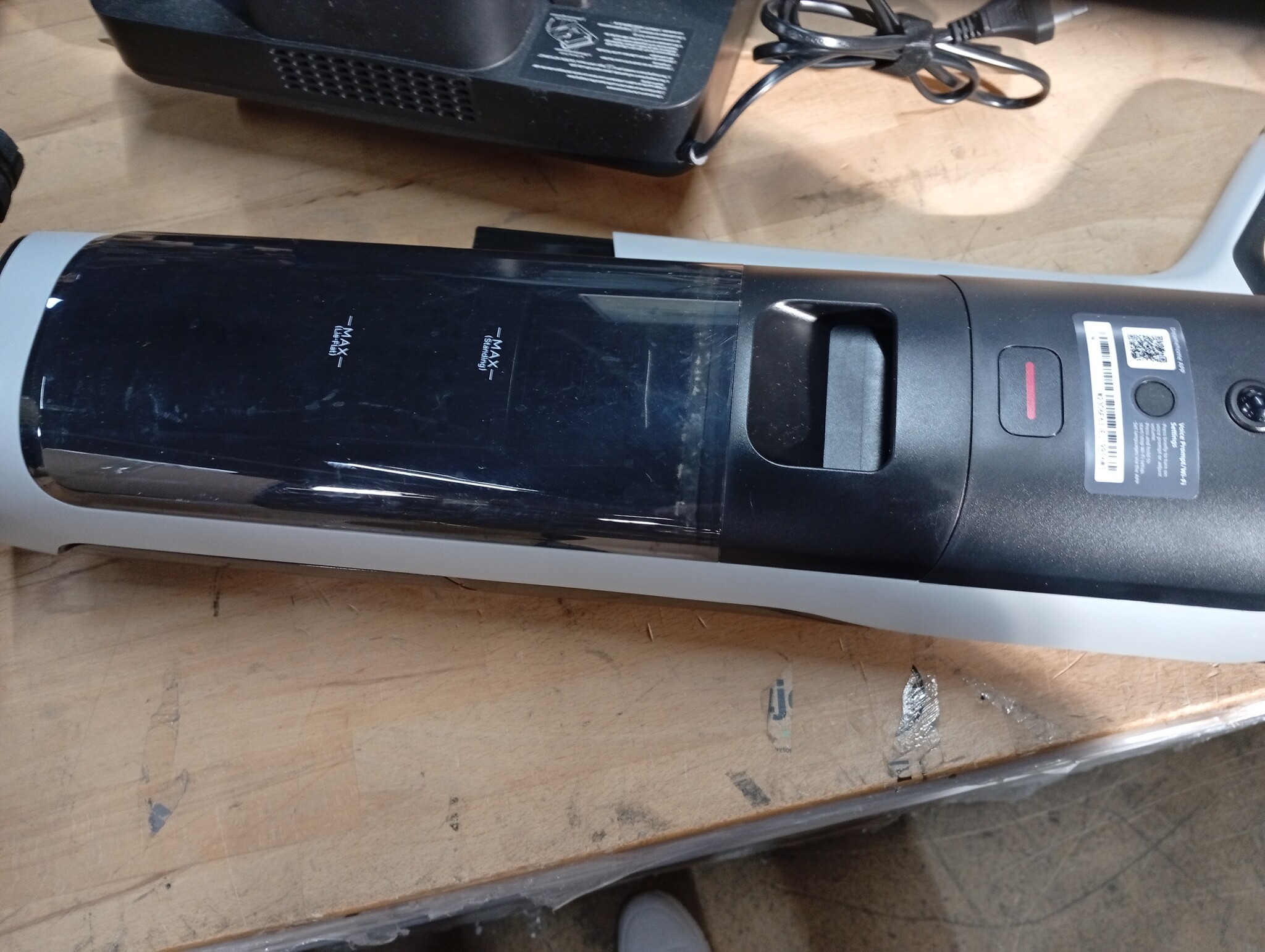 DREAME H14 Pro nat- en droogstofzuiger, 180° plat, 60°C borstelverzorging