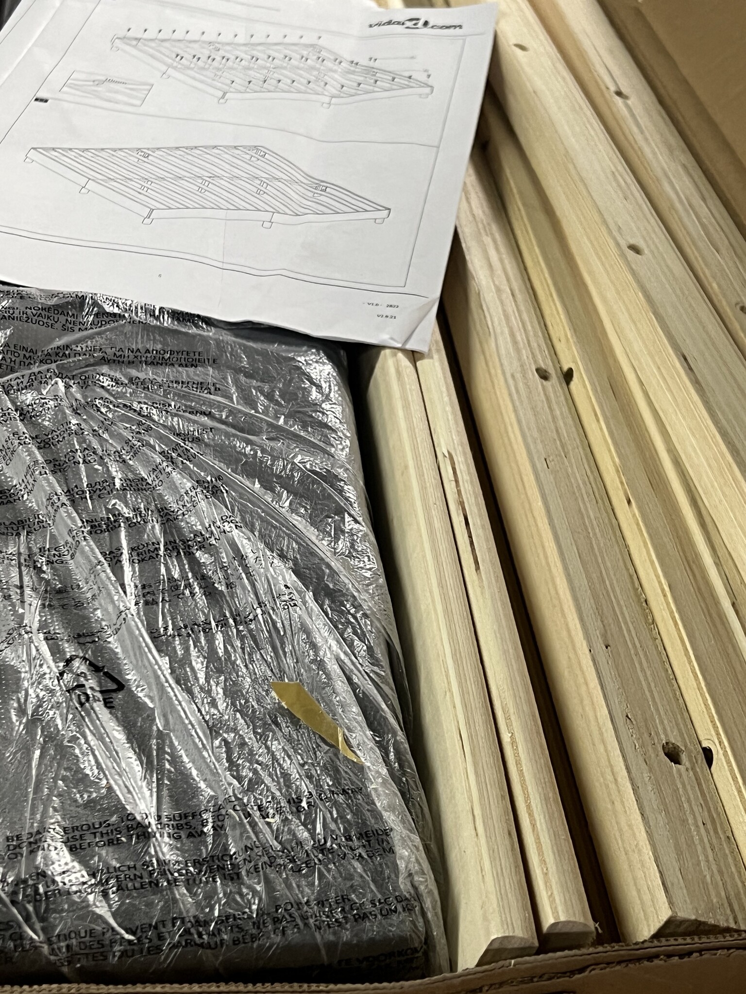 vidaXL Bedframe zonder matras 160x200 cm fluweel donkergrijs