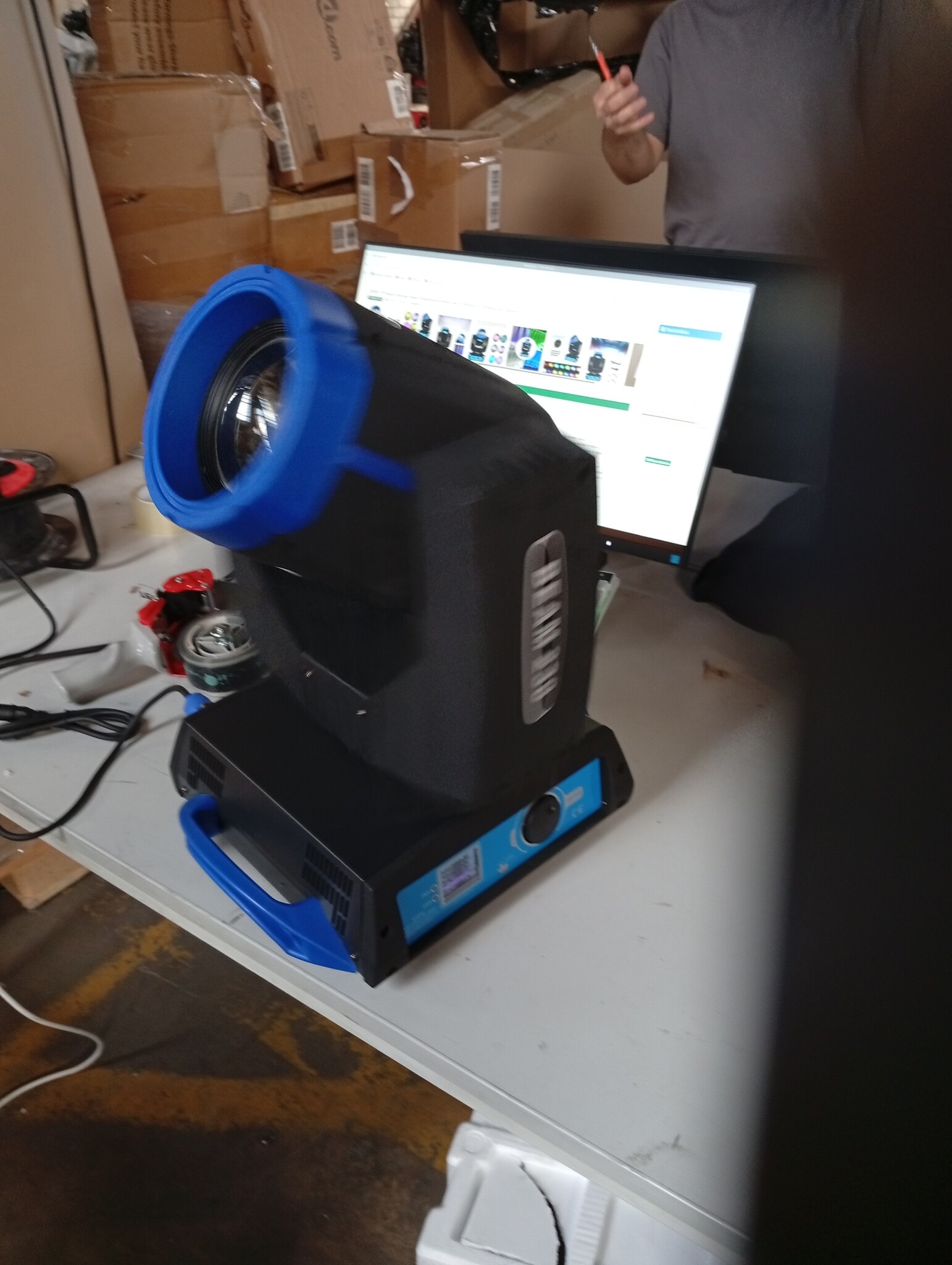 230W 7R Beam Moving Head Podiumverlichting met 8 Prisma en Stroboscoop Blauw