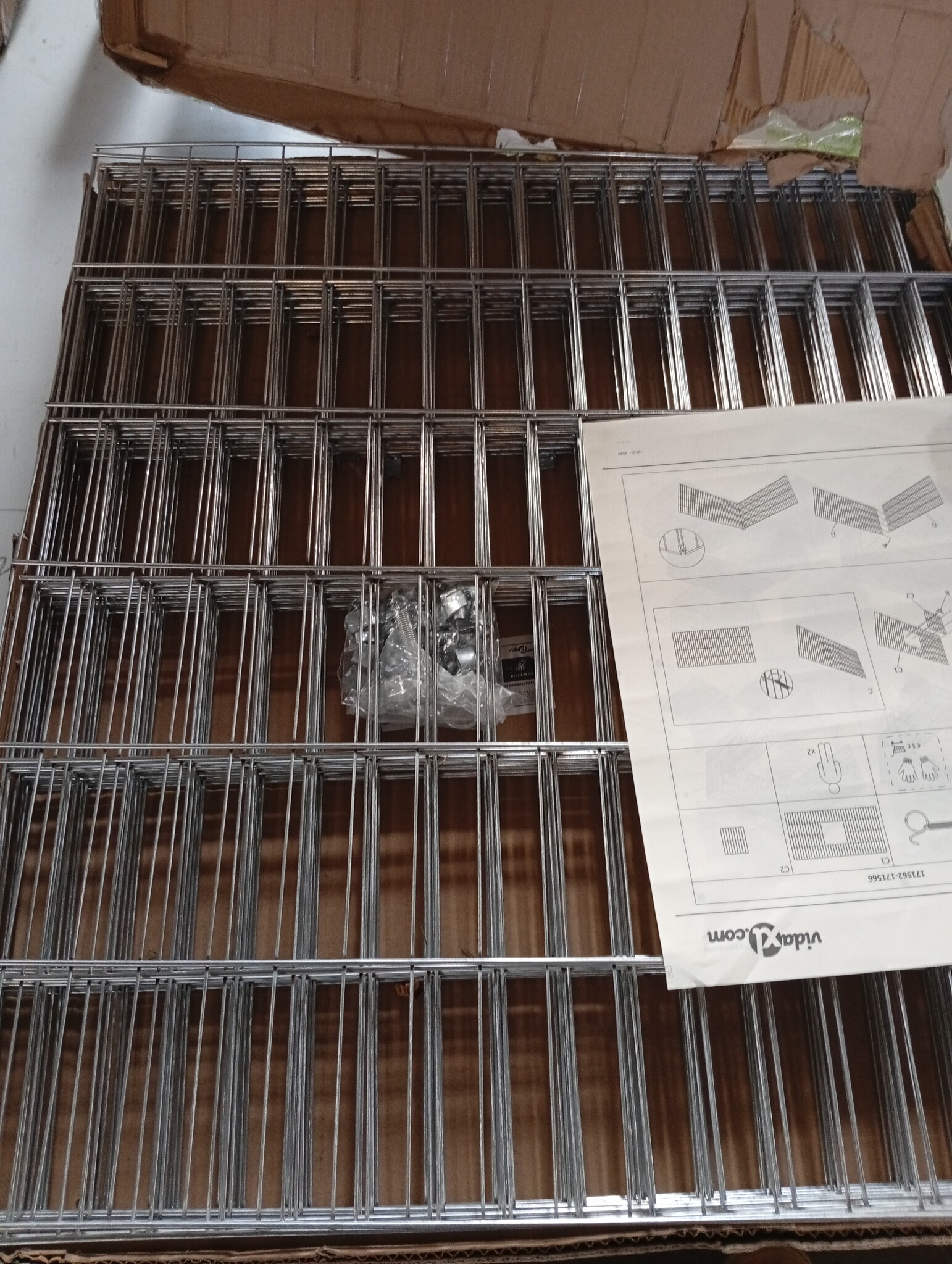 vidaXL Dierenverblijf 12 panelen 54x60 cm gegalvaniseerd ijzer