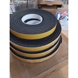 vidaXL Zelfklevende schuimtape 4 st Zwart 20mm x 5m CR Schuim
