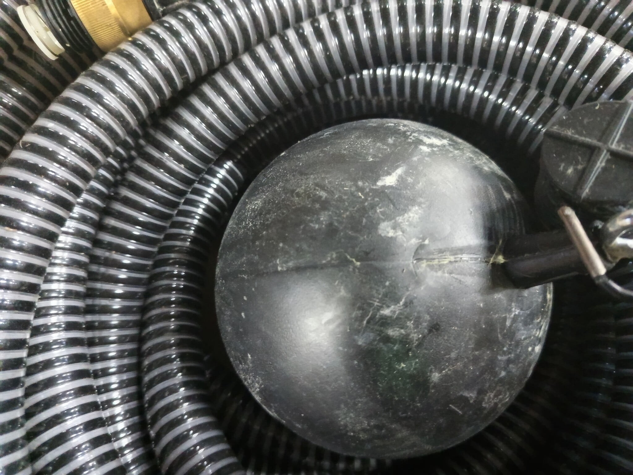 vidaXL Zuigslang met messing koppelingen 1,1'' 15 m PVC zwart