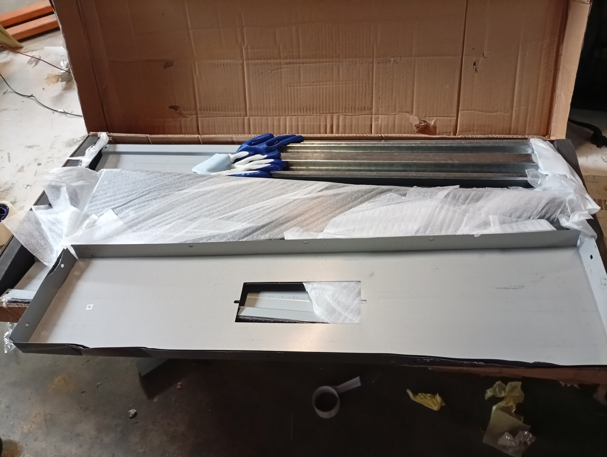 vidaXL Tuinschuur met verlengd dak 277x110,5x181 cm staal antraciet
