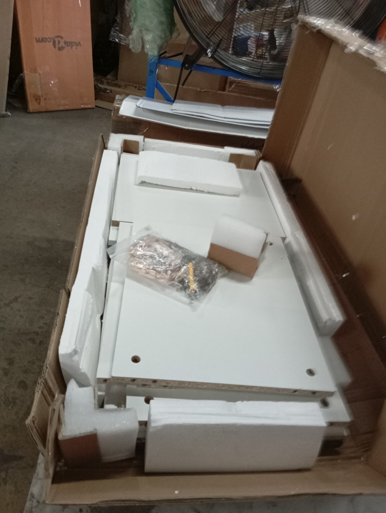 Hoge Bartafel met Verplaatsbaar Schap 138x39x110 cm Wit (55% Korting)