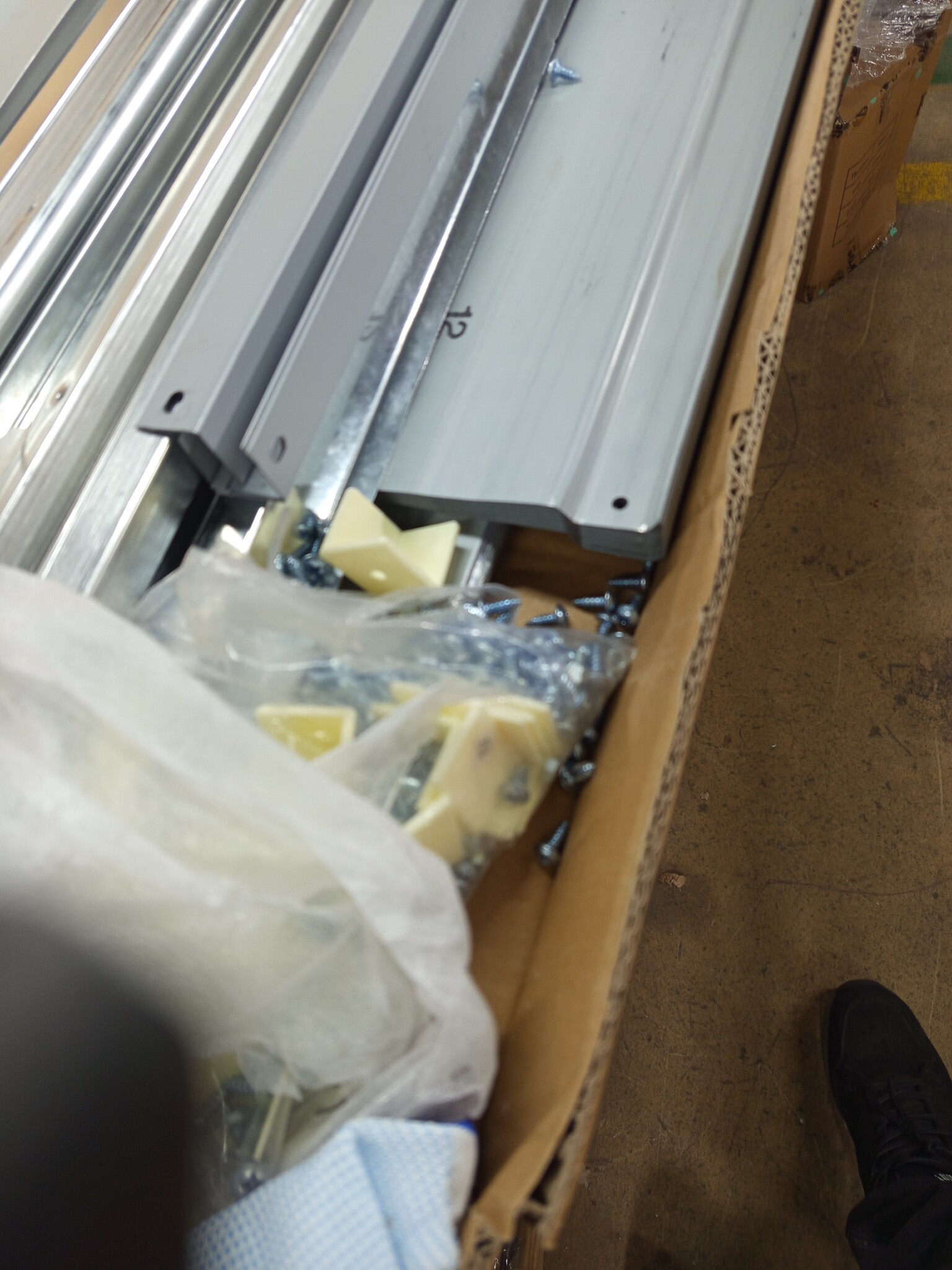 Gegalvaniseerde Stalen Houtopslag 330x92x153 cm Grijs - 54% Korting!