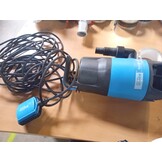 Güde 94630 - GS4002P - Dompelpomp voor afvalwater - Met vlotterschakelaar - 400 W - 7500 l/h Maximale opvoerhoogte 5 m [Energieklasse A], blauw/zwart