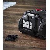 Grundig, VCC 3850 A Stofzuiger met zak, 800 W, 2,1 L, zwart/rood