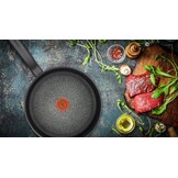 Tefal C38806 Essential koekenpan van hard titanium 28 cm | Antiaanbaklaag met titaniumdeeltjes | Temperatuurindicator voor het thermische signaal | Vaatwasmachinebestendig | Gemaakt in Frankrijk | Zwart
