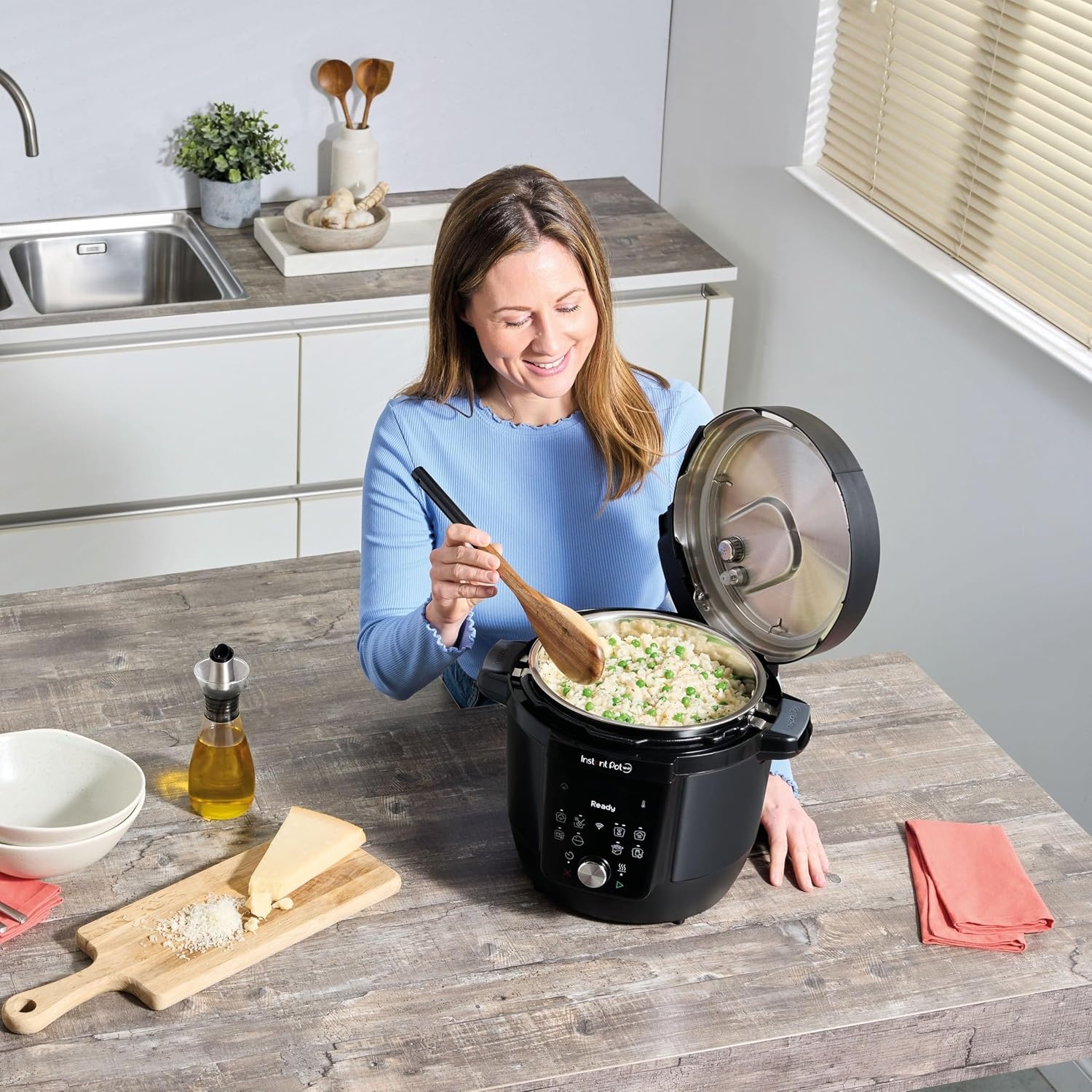 Instant Pot Plus 9-in-1 multikoker 5,7 l – geborsteld roestvrij staal, snelkookpan, spaarpan, rijstkoker, sauteermachine, yoghurtmaker, voedselwarmer, stoompan, vacuümkoker, sterilisator