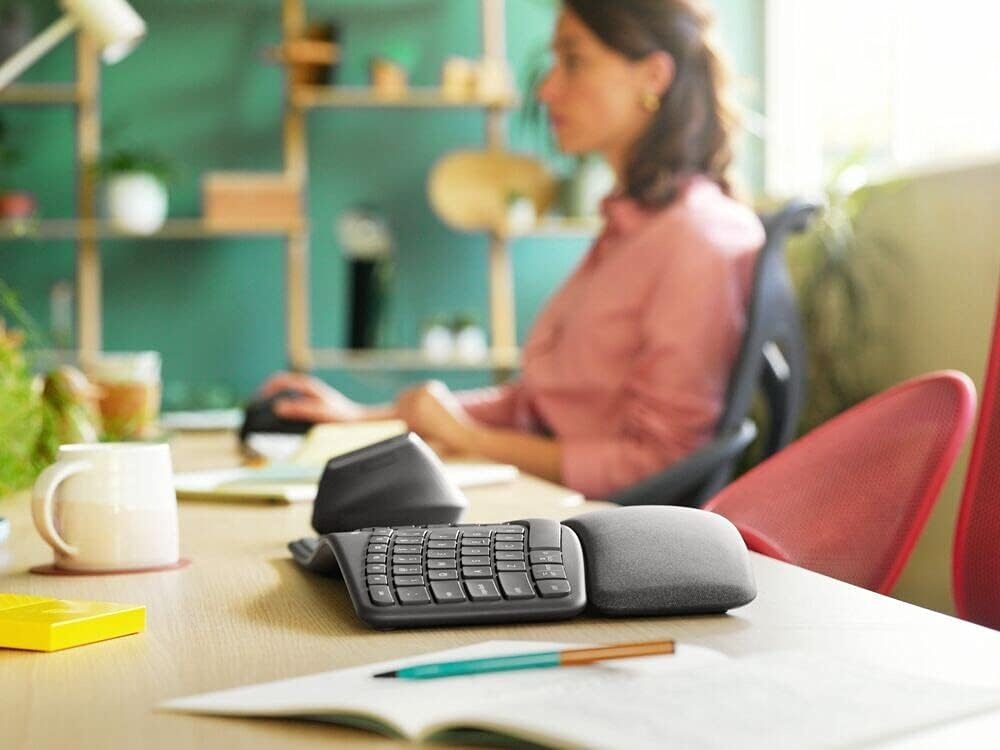 Logitech ERGO K860 Ergonomisch Toetsenbord - QWERTZ - Zwart - 34% Korting