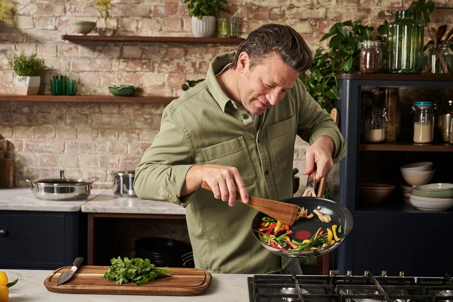 Jamie Oliver by Tefal Direct Cook 28 cm koekenpan, roestvrij staal, keramische antiaanbaklaag + panbeschermer, H8802S34 - Maat 28 cm Koekenpan