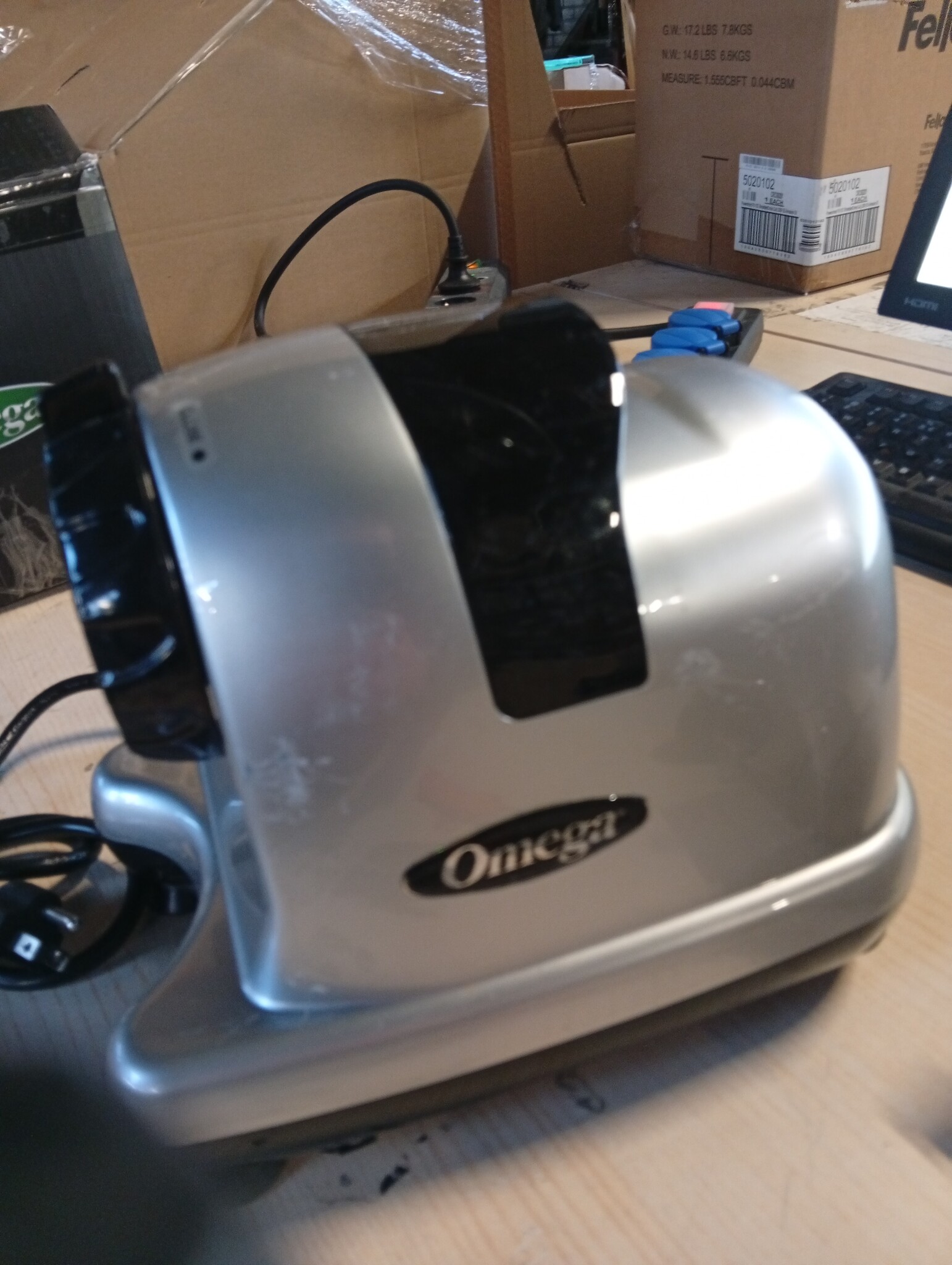 Omega Juicers MM900, chroom