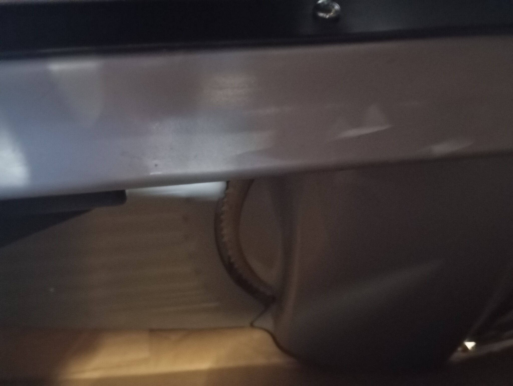 SEVERIN Allessnijder voor brood, vleeswaren of kaas, broodsnijmachine met traploos instelbare snijdikte, snijmachine met vingerbescherming, zilver, AS 3915