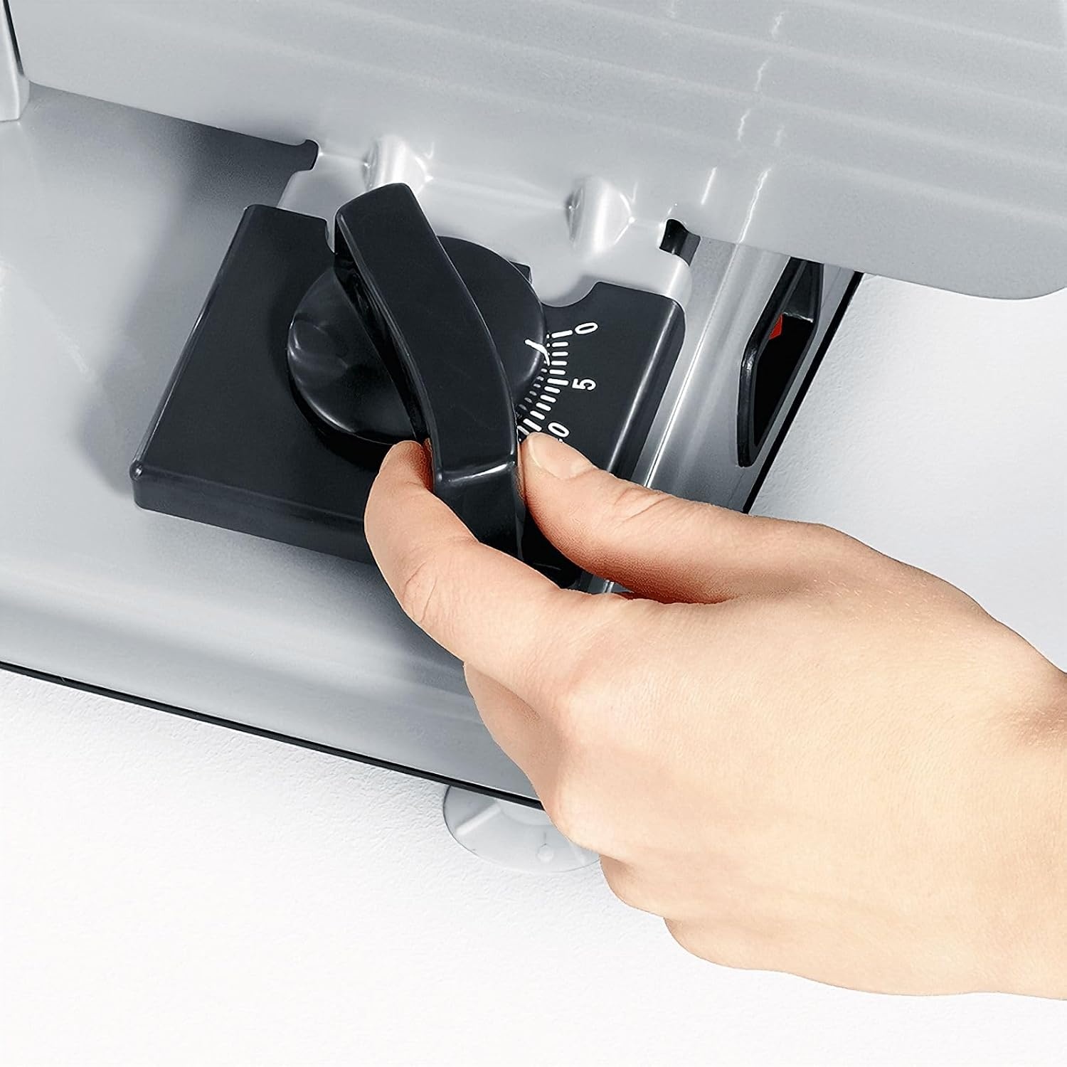 SEVERIN Allessnijder voor brood, vleeswaren of kaas, broodsnijmachine met traploos instelbare snijdikte, snijmachine met vingerbescherming, zilver, AS 3915