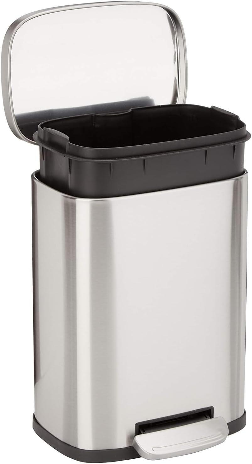 Amazon Basics Keukenvuilnisbak, vierkant, met stalen balk als voetpedaal, soft-close-mechanisme, voor thuis en op kantoor, 30 liter, satijnen nikkel afwerking - Maat ['30 Liter']