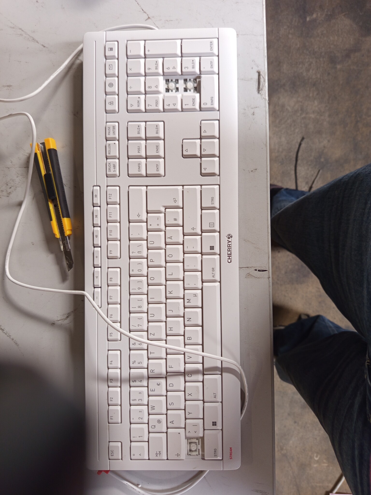 CHERRY STREAM Toetsenbord QWERTZ Wit-Grijs - 56% Korting