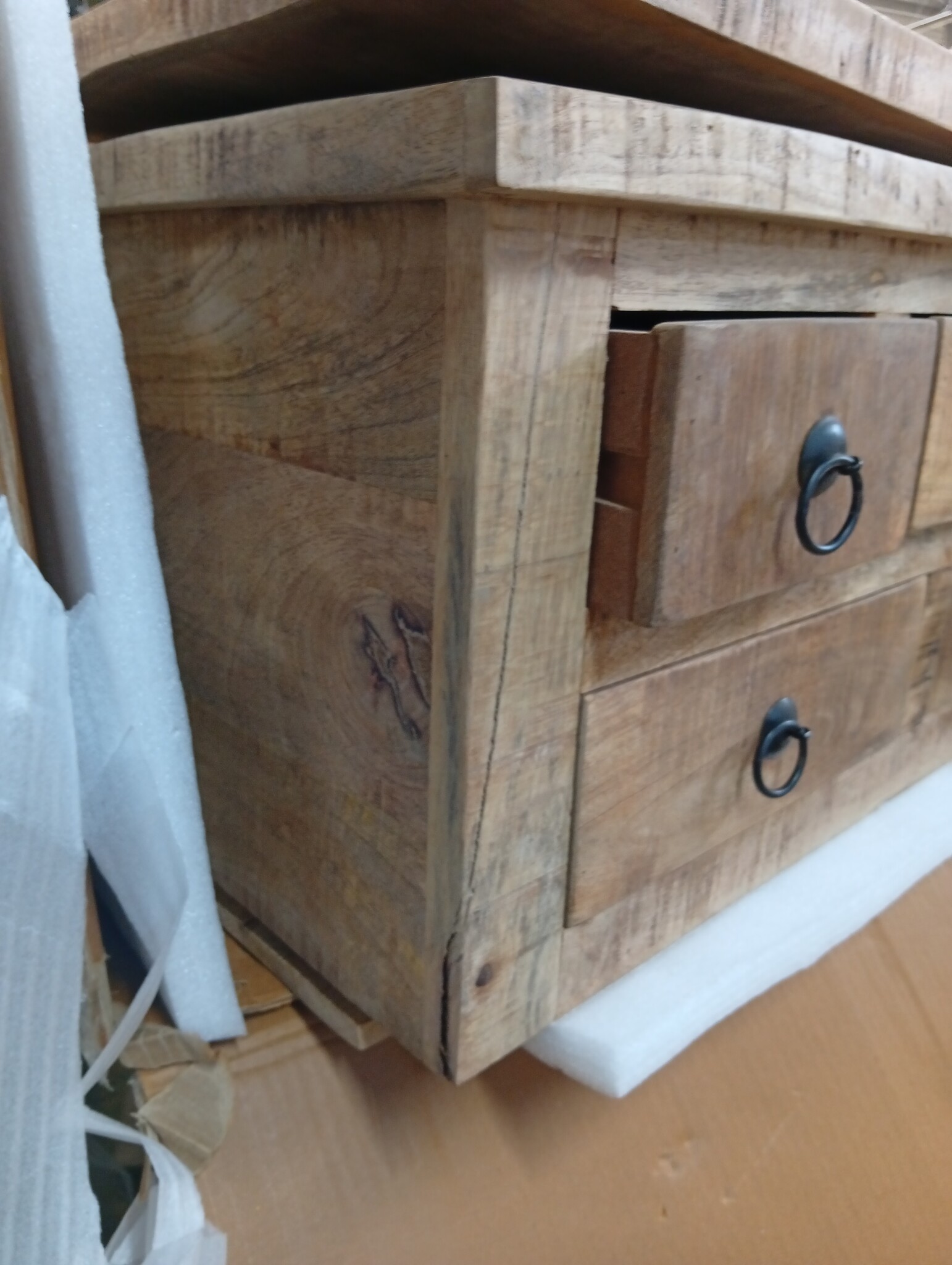 vidaXL Salontafel 70x70x40 cm ruw mangohout