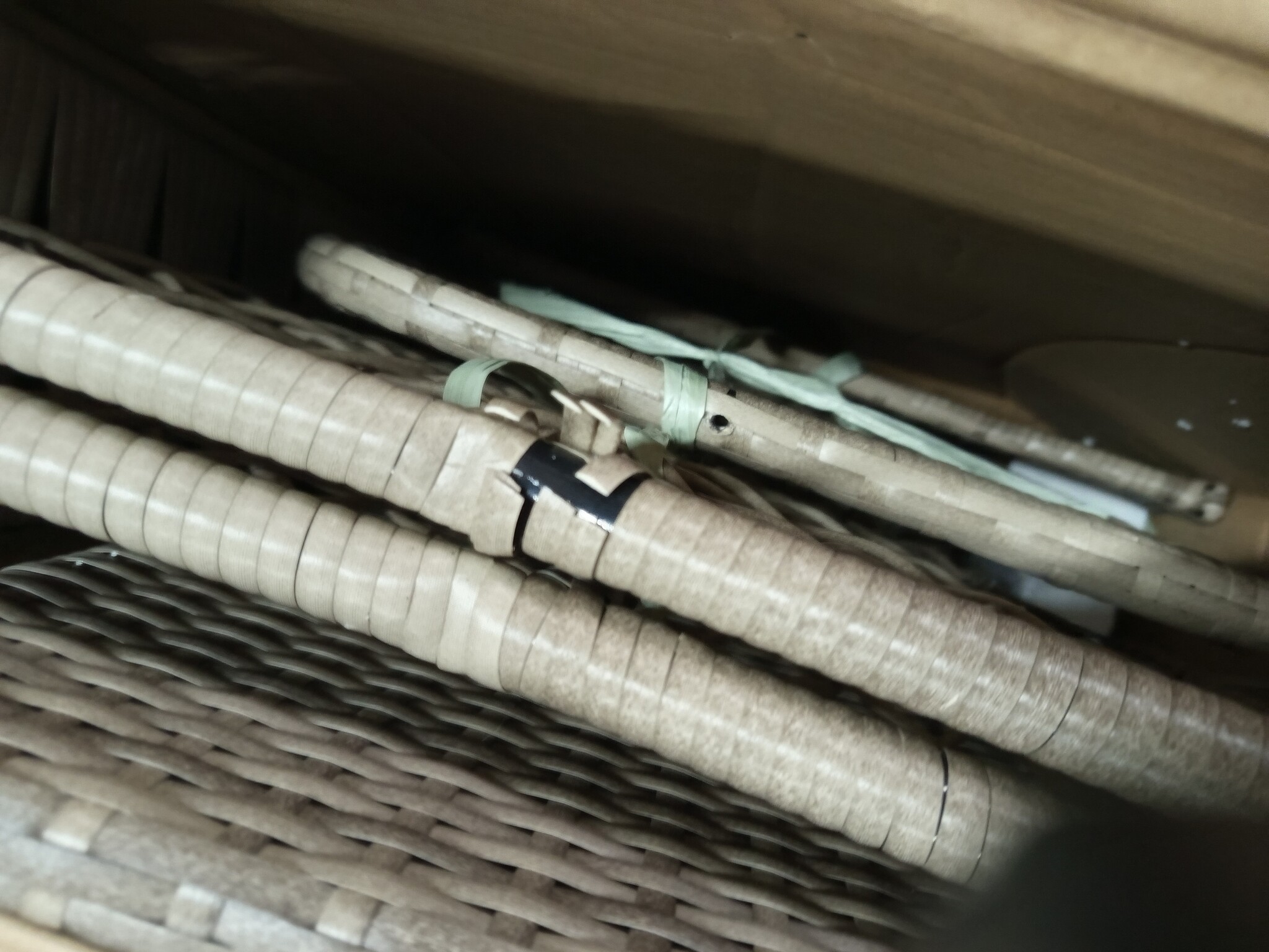 vidaXL Tuinschommelstoel met kussens poly rattan beige