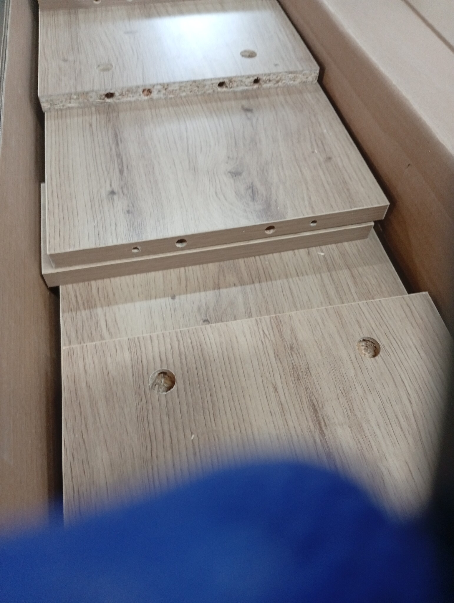 vidaXL Boekenkast 86x25,5x140 cm bewerkt hout artisanaal eikenkleur