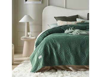 Velours Sprei Donkergroen 240x260 cm | Zijdezacht & Duurzaam | 33% Korting